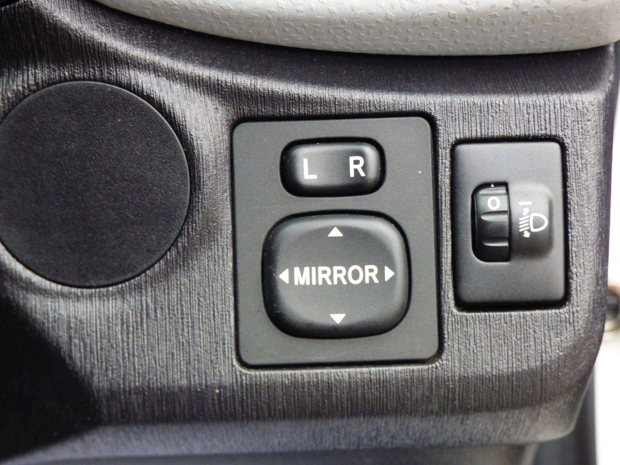 2014 TOYOTA YARIS 2014 TOYOTA YARIS