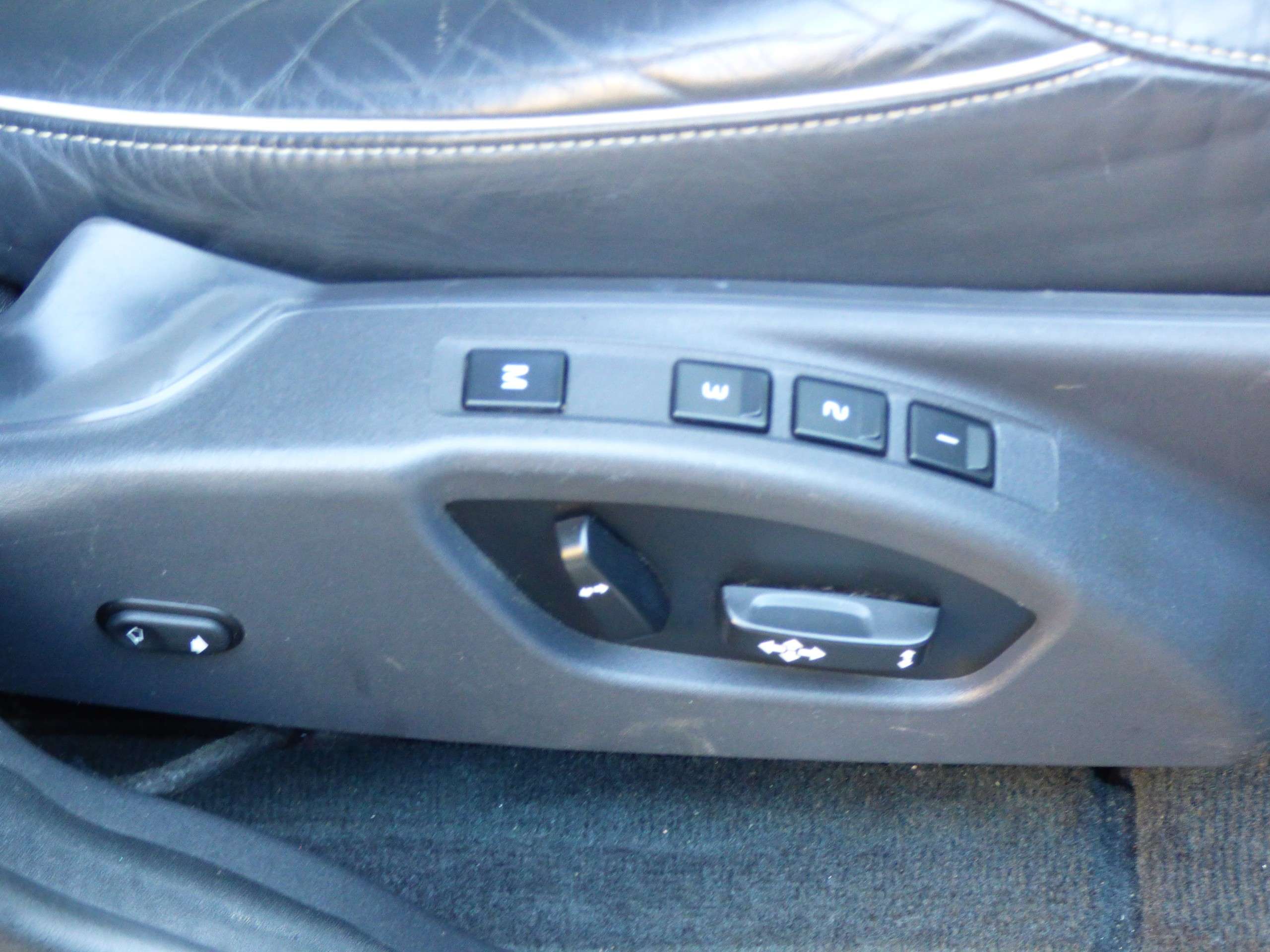 2014 VOLVO XC60 2014 VOLVO XC60