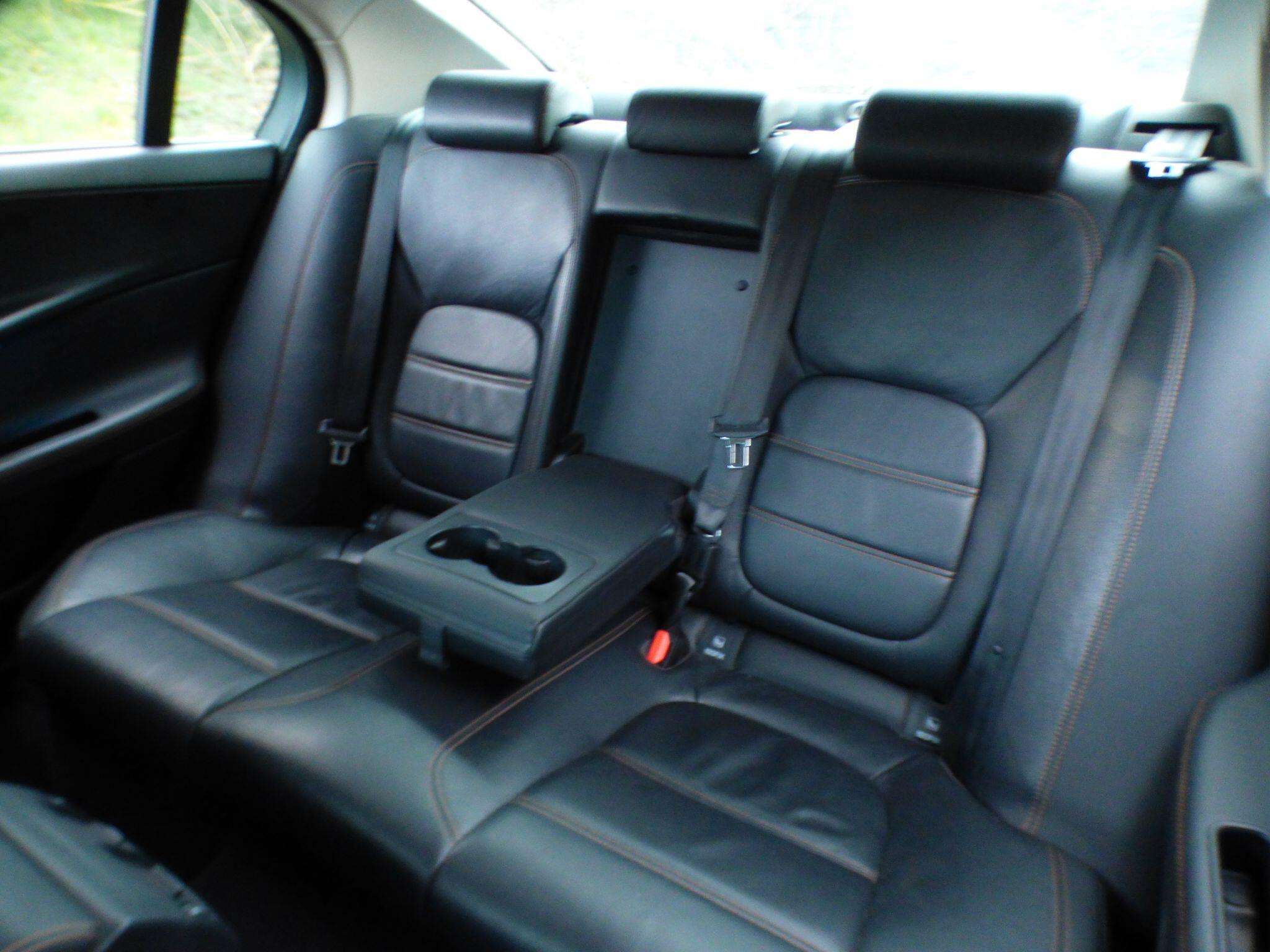 2016 JAGUAR XE 2016 JAGUAR XE