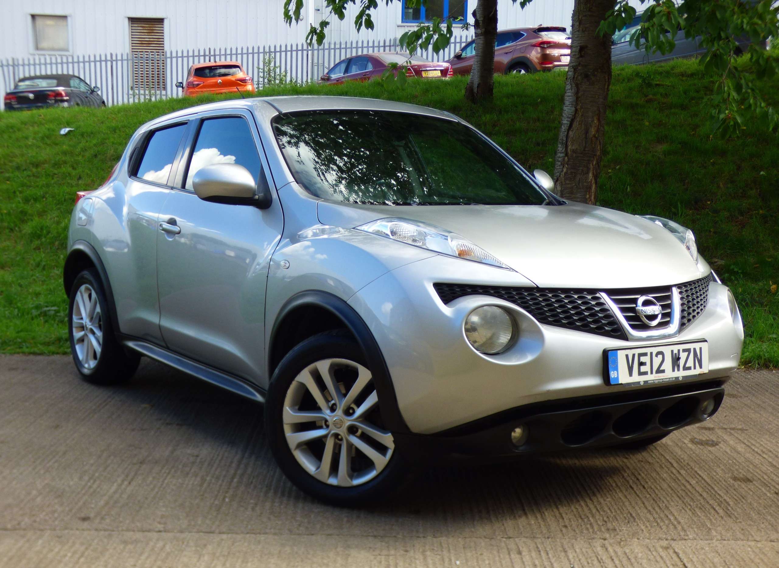 A 2012 NISSAN JUKE 1.5 dCi 8v Tekna SUV 5dr Diesel Manual Euro 5 (s/s) (110 ps) A 2012 NISSAN JUKE 1.5 dCi 8v Tekna SUV 5dr Diesel Manual Euro 5 (s/s) (110 ps)