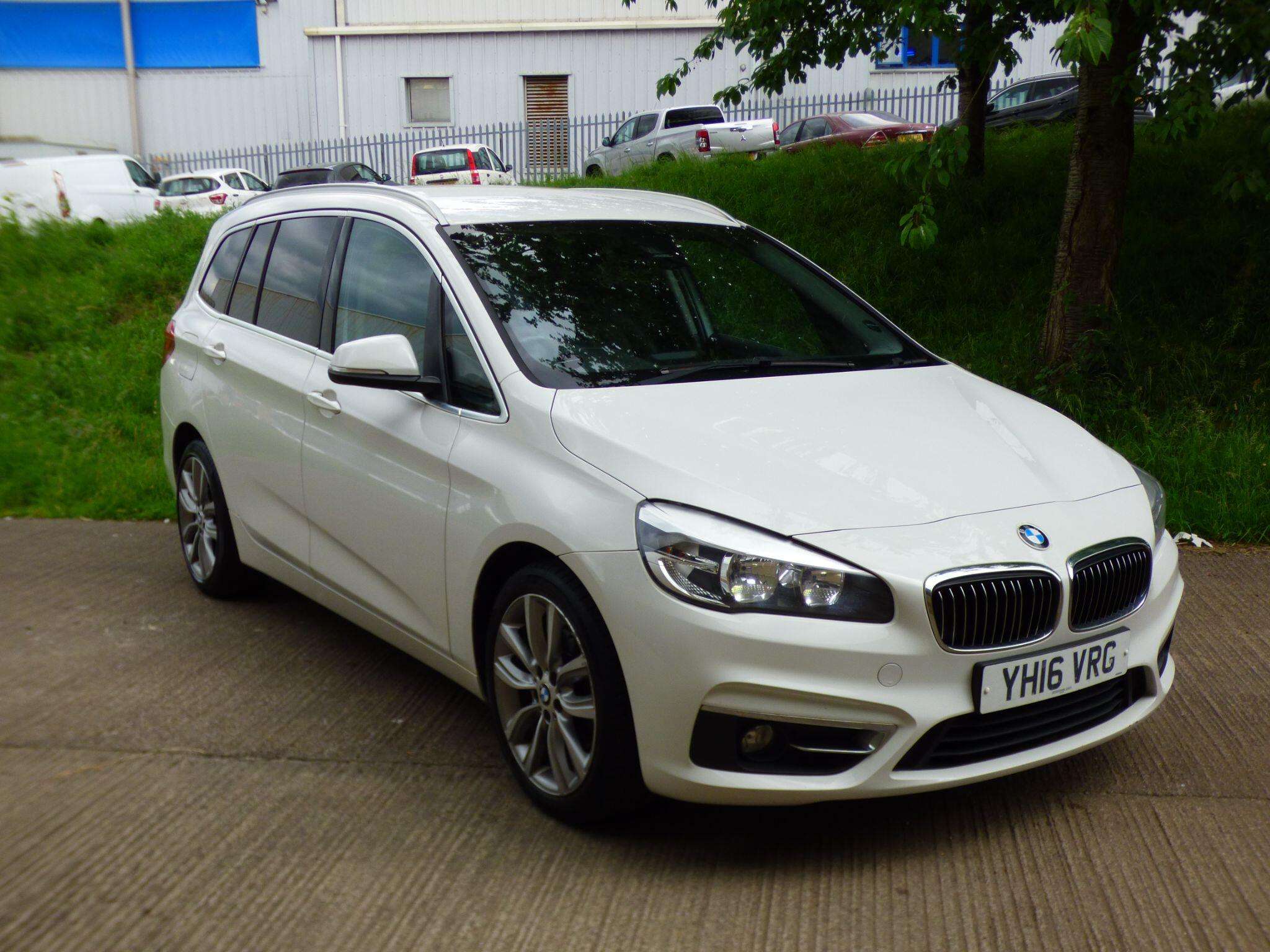 A 2016 BMW 2 SERIES GRAN TOURER 2.0 218d Luxury Auto Euro 6 (s/s) 5dr A 2016 BMW 2 SERIES GRAN TOURER 2.0 218d Luxury Auto Euro 6 (s/s) 5dr