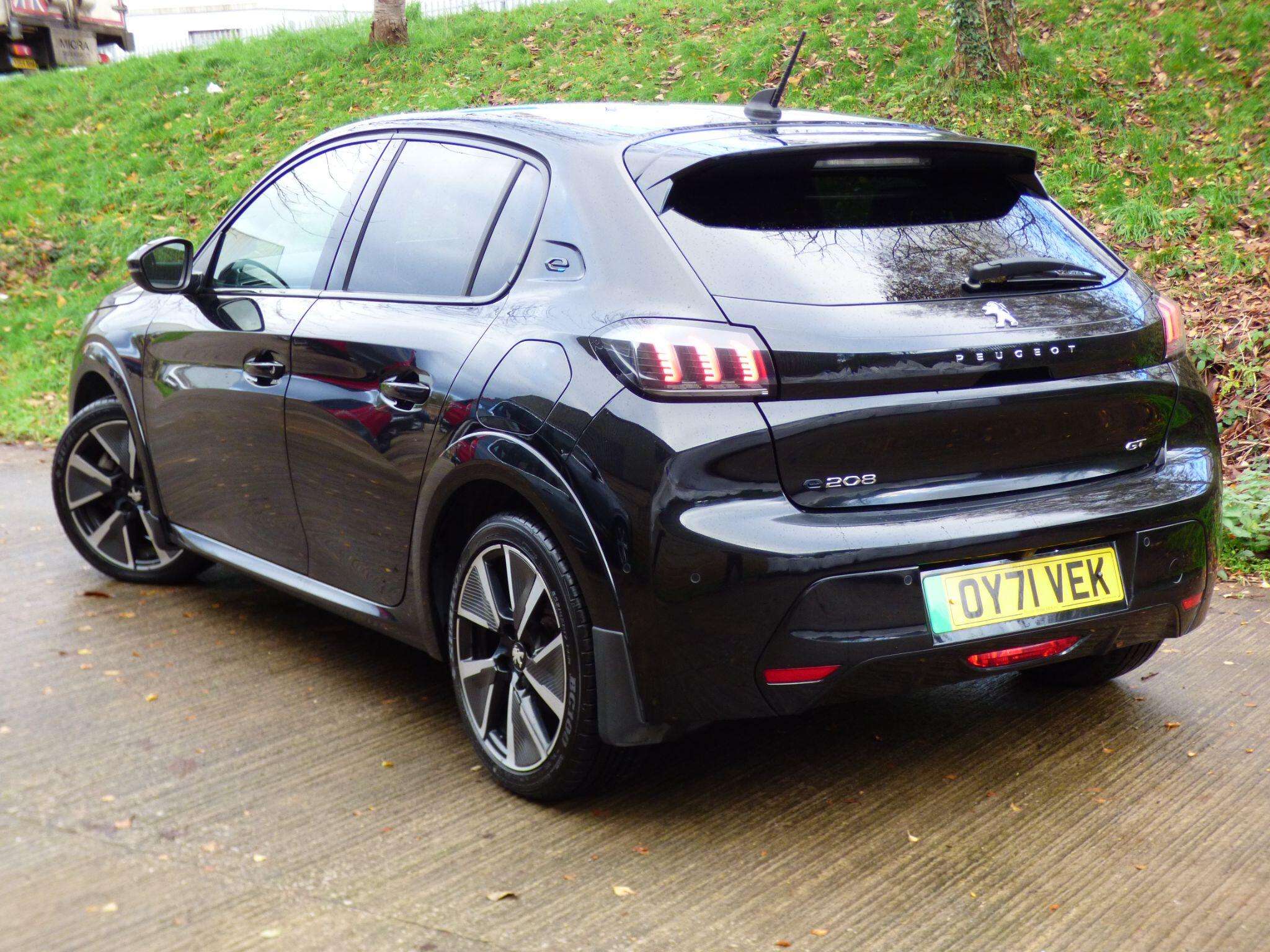 2021 PEUGEOT E-208 2021 PEUGEOT E-208