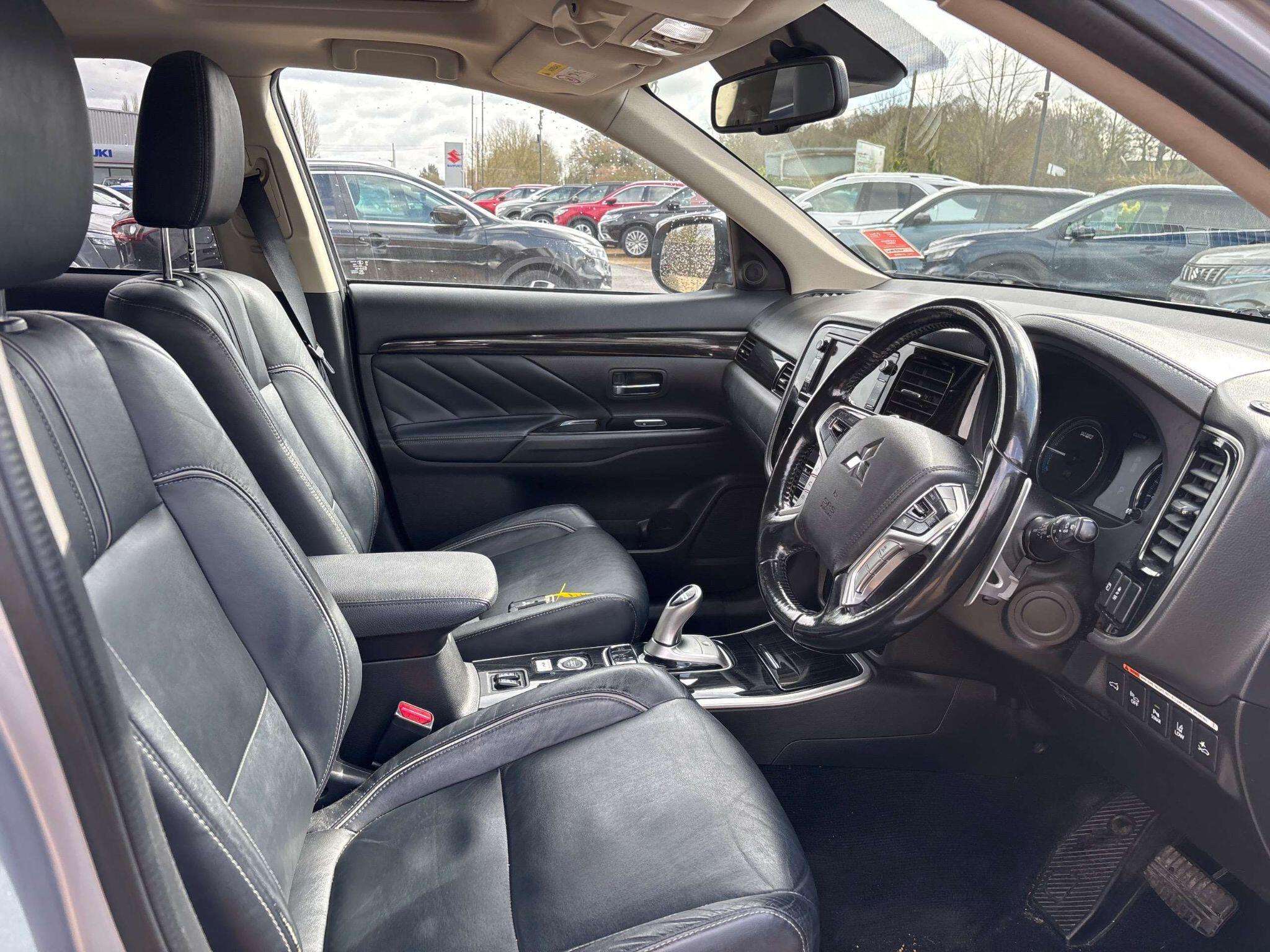 2017 MITSUBISHI OUTLANDER 2017 MITSUBISHI OUTLANDER