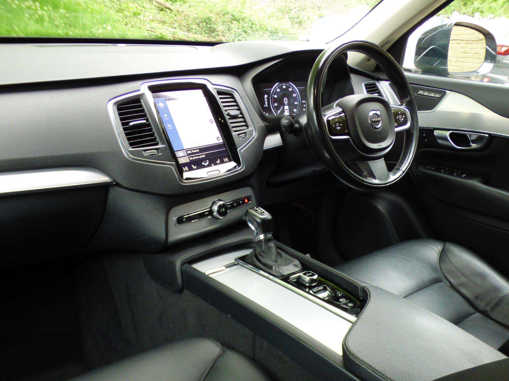 A 2016 VOLVO XC90 2.0 D5 PowerPulse Momentum Auto 4WD Euro 6 (s/s) 5dr A 2016 VOLVO XC90 2.0 D5 PowerPulse Momentum Auto 4WD Euro 6 (s/s) 5dr