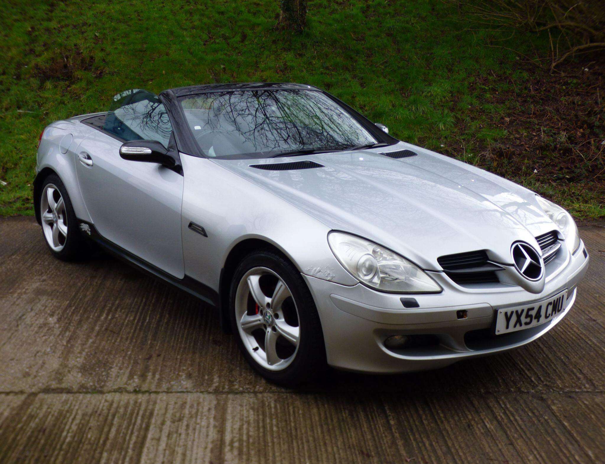 A 2004 MERCEDES-BENZ SLK 2.0 SLK200 Kompressor 2dr A 2004 MERCEDES-BENZ SLK 2.0 SLK200 Kompressor 2dr