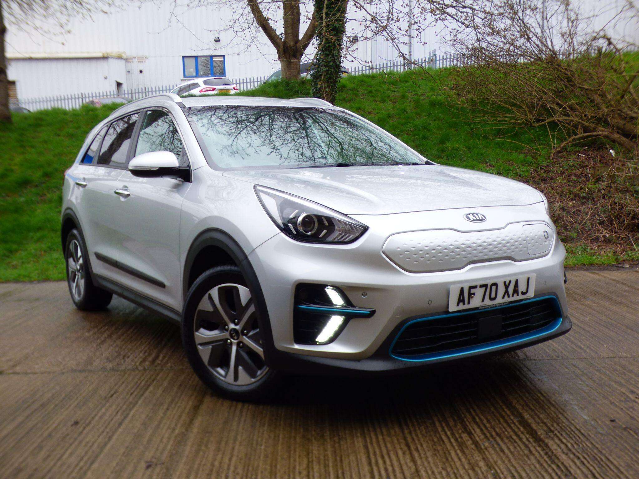A 2020 KIA NIRO 64kWh 3 Auto 5dr A 2020 KIA NIRO 64kWh 3 Auto 5dr