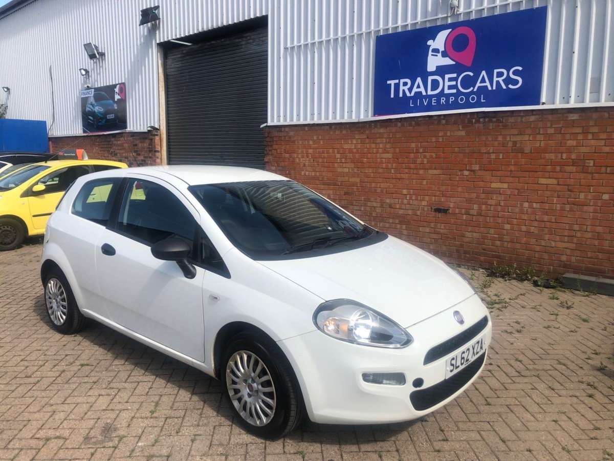 Check out this Fiat Punto 2012 Petrol Manual