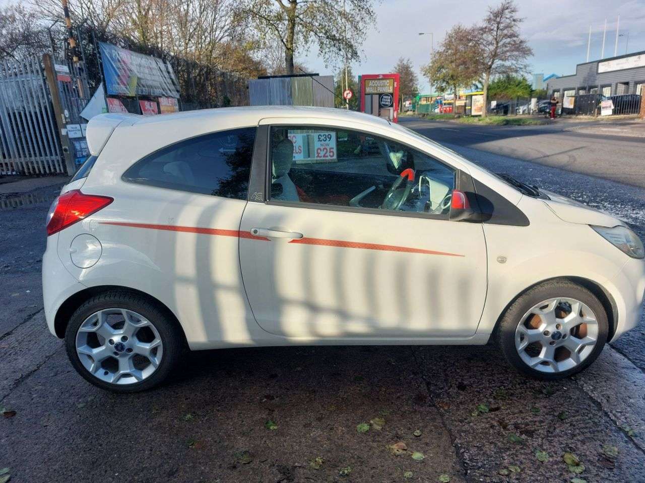 2011 FORD KA 2011 FORD KA