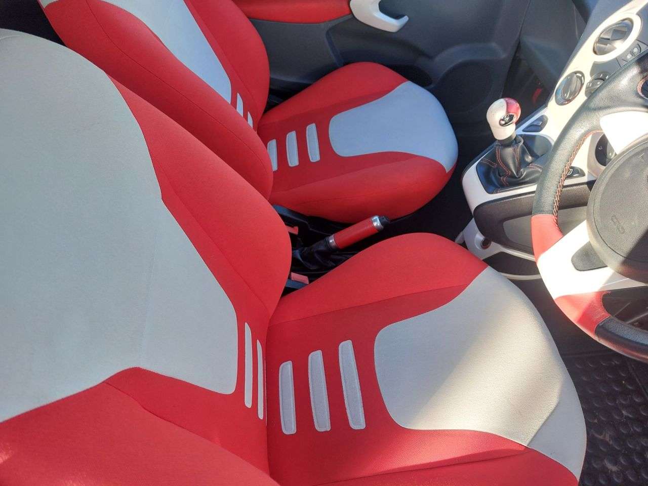 2011 FORD KA 2011 FORD KA