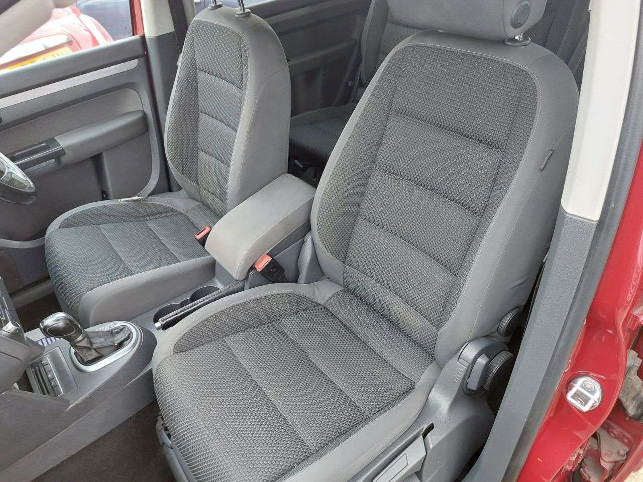 2012 VOLKSWAGEN TOURAN 2012 VOLKSWAGEN TOURAN