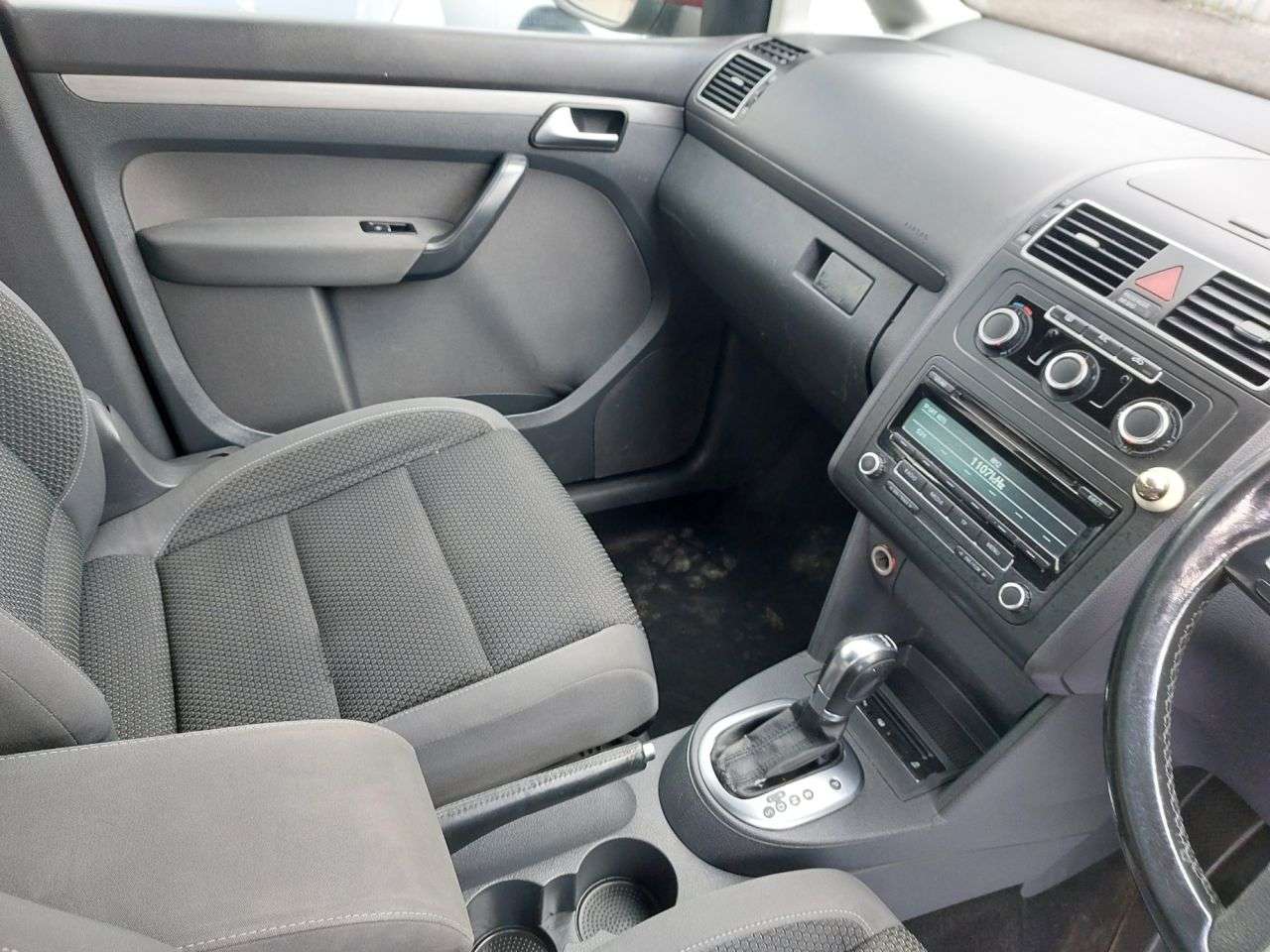 2012 VOLKSWAGEN TOURAN 2012 VOLKSWAGEN TOURAN