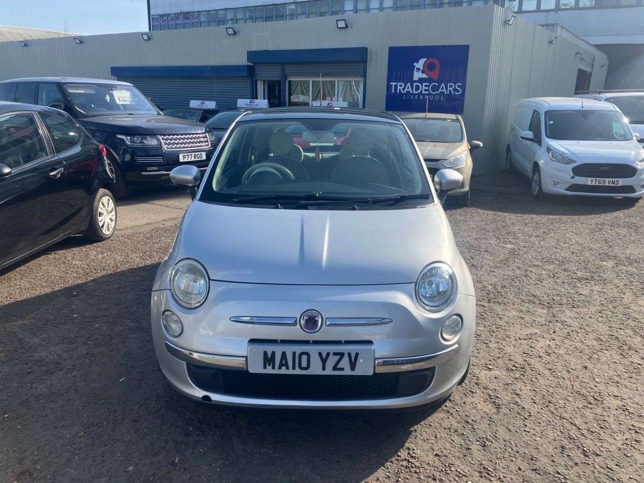 A 2010 FIAT 500 1.2 Lounge Hatchback 3dr Petrol Manual Euro 5 (s/s) (69 bhp) A 2010 FIAT 500 1.2 Lounge Hatchback 3dr Petrol Manual Euro 5 (s/s) (69 bhp)