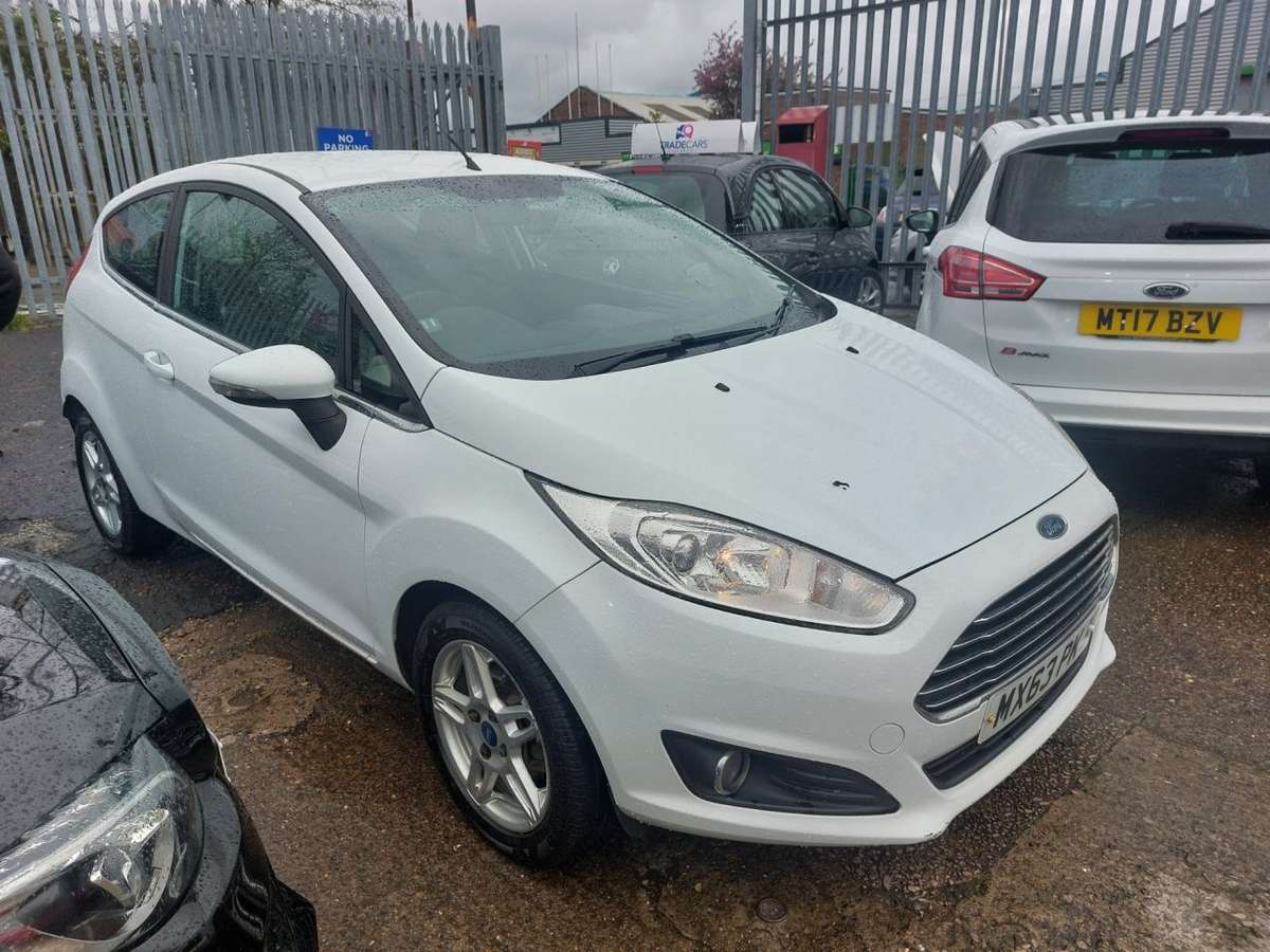 Check out this Ford Fiesta 2013 Petrol Manual