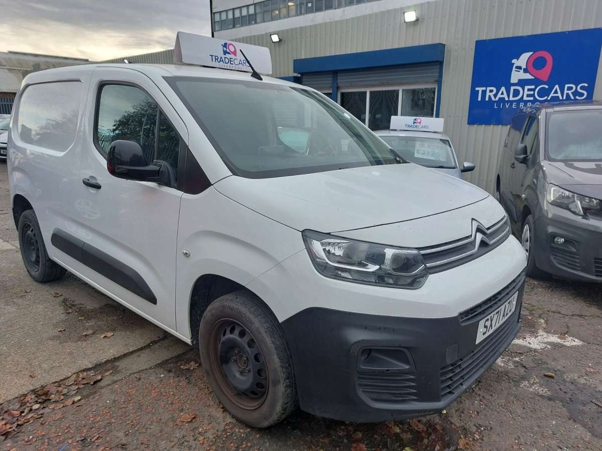 Check out this Citroen Berlingo 2022 Diesel Manual