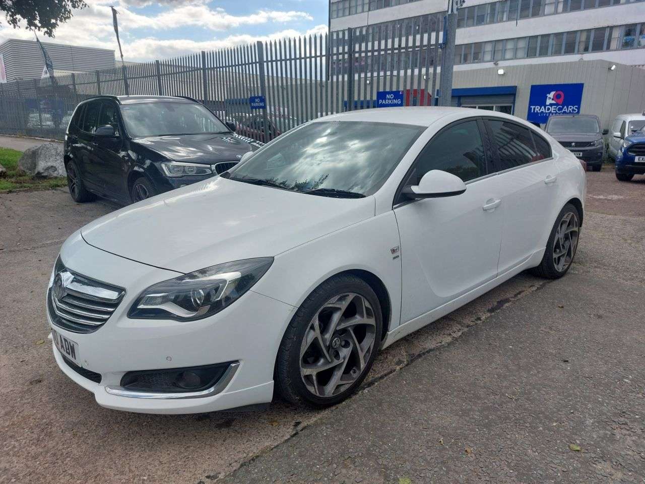 A 2015 VAUXHALL INSIGNIA 2.0 CDTi ecoFLEX SRi VX Line Nav Hatchback 5dr Diesel Manual Euro 5 (s/s) ( A 2015 VAUXHALL INSIGNIA 2.0 CDTi ecoFLEX SRi VX Line Nav Hatchback 5dr Diesel Manual Euro 5 (s/s) (