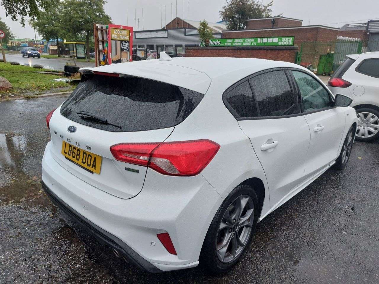 A 2019 FORD FOCUS 1.0T EcoBoost ST-Line Hatchback 5dr Petrol Manual Euro 6 (s/s) (125 ps) SER A 2019 FORD FOCUS 1.0T EcoBoost ST-Line Hatchback 5dr Petrol Manual Euro 6 (s/s) (125 ps) SER