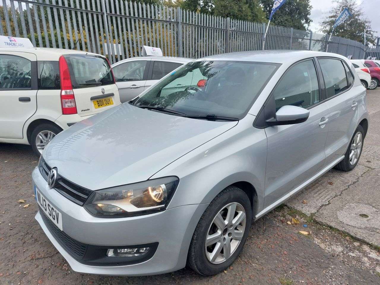 A 2013 VOLKSWAGEN POLO 1.4 Match Edition Hatchback 5dr Petrol Manual Euro 5 (85 ps) ........SERVIC A 2013 VOLKSWAGEN POLO 1.4 Match Edition Hatchback 5dr Petrol Manual Euro 5 (85 ps) ........SERVIC