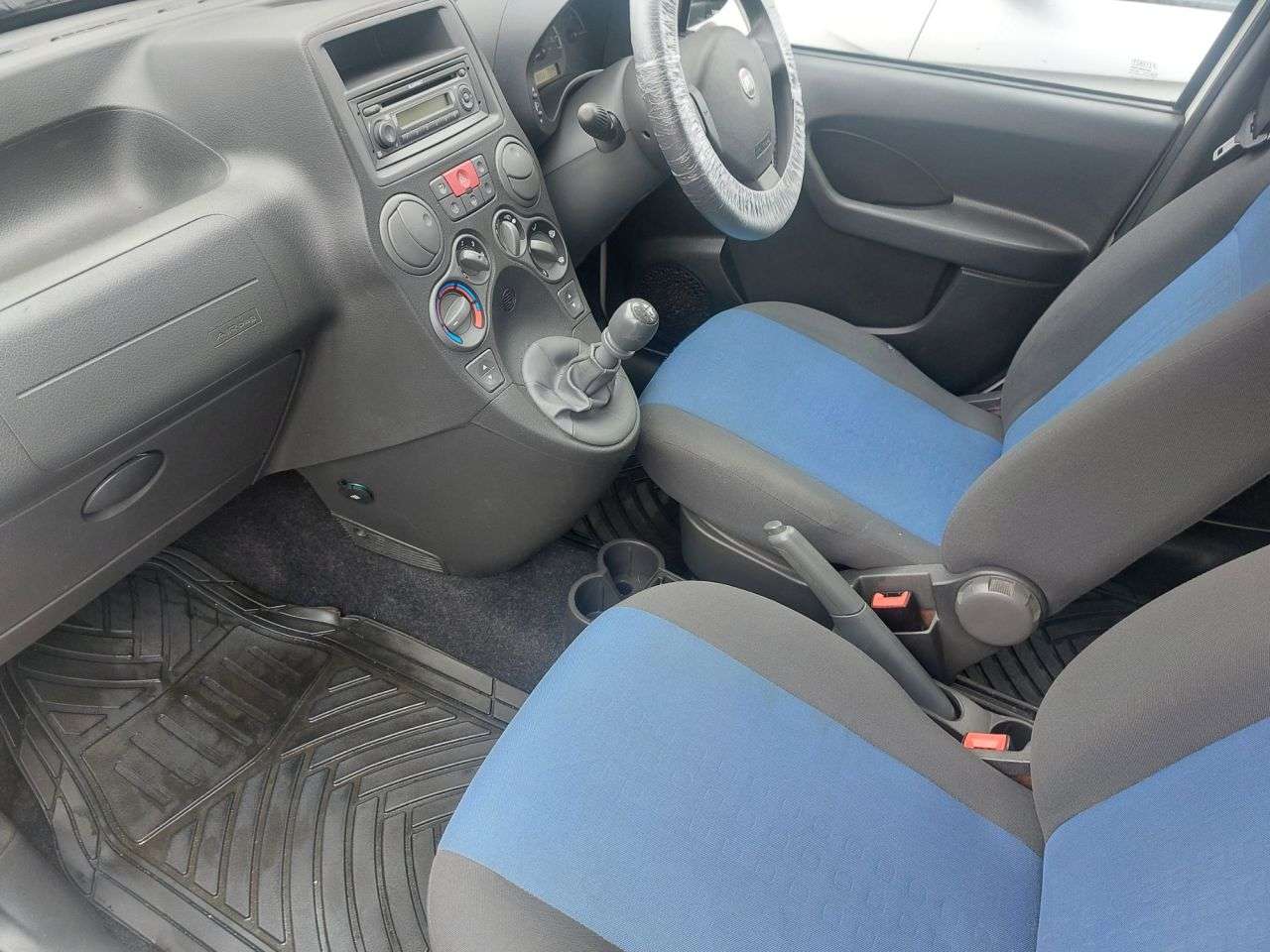 2011 FIAT PANDA 2011 FIAT PANDA