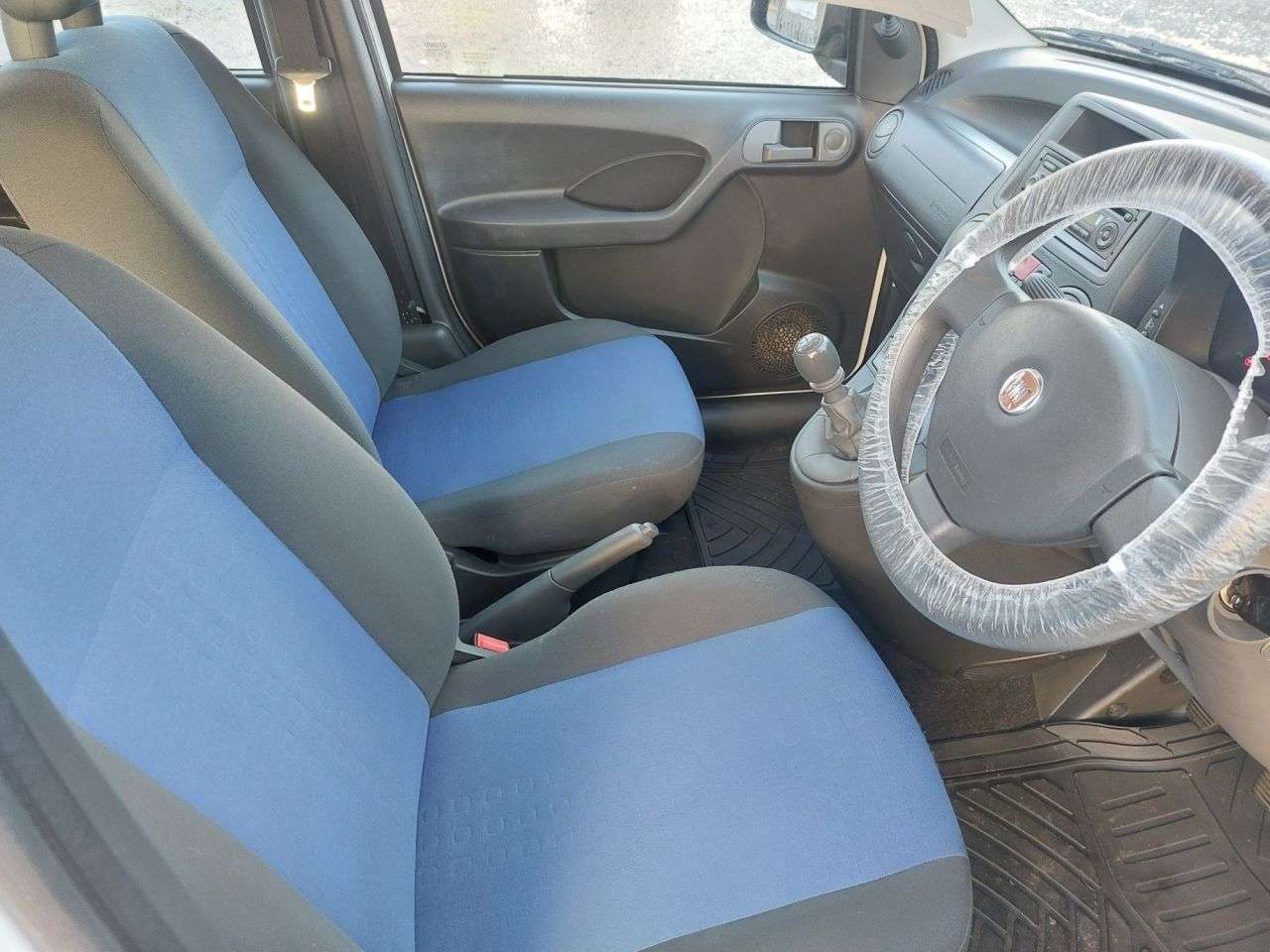 2011 FIAT PANDA 2011 FIAT PANDA