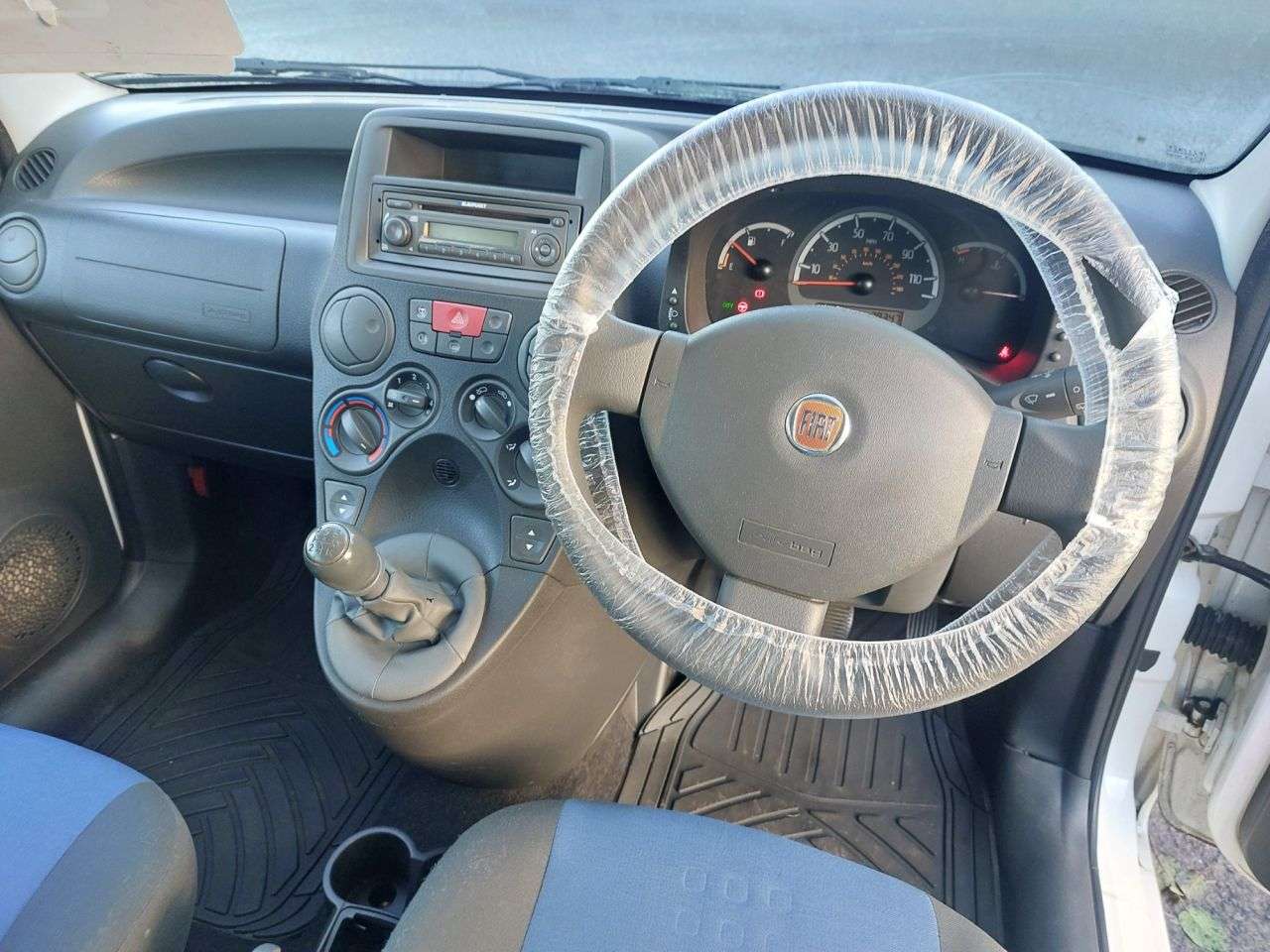 2011 FIAT PANDA 2011 FIAT PANDA