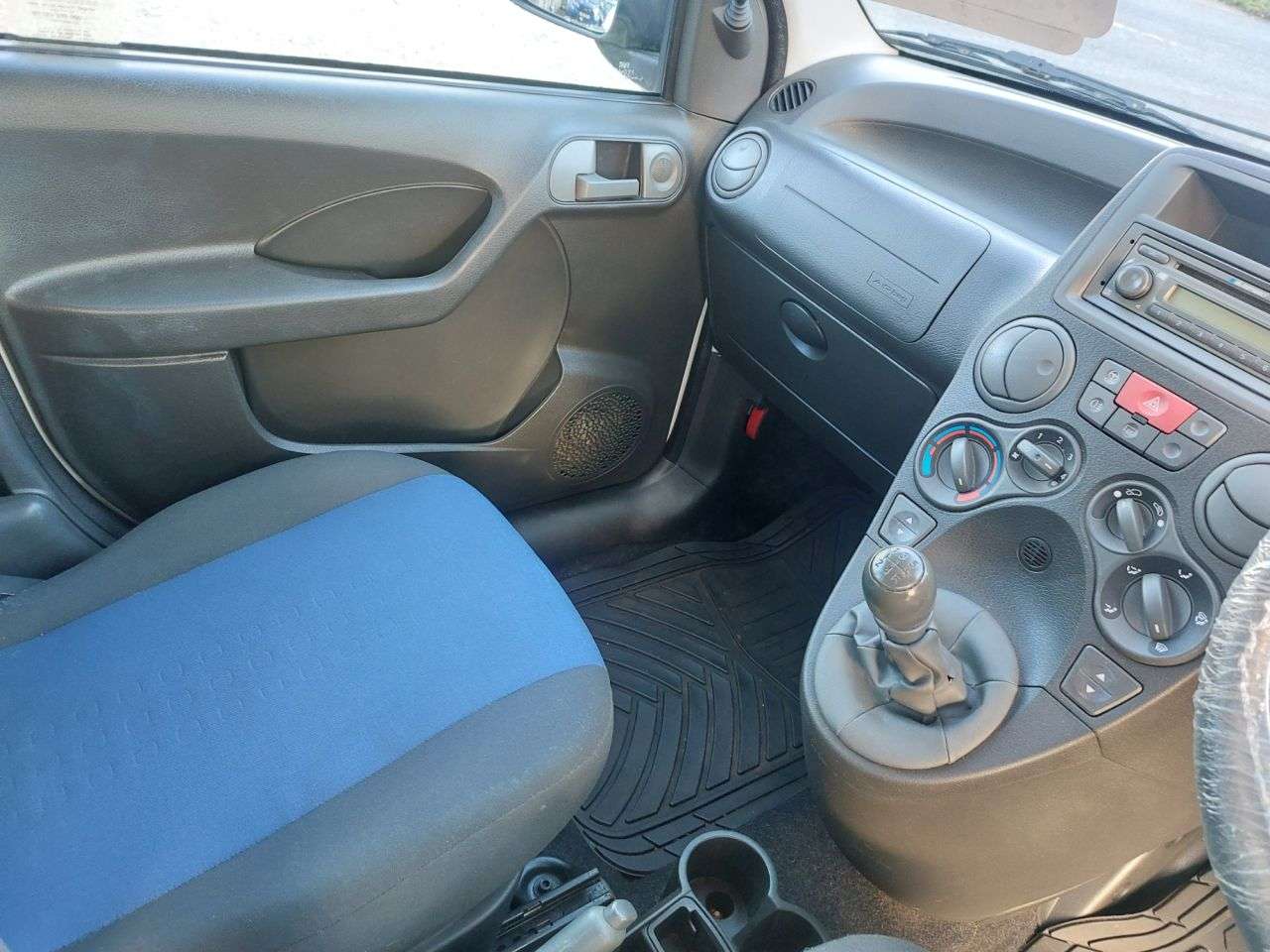 2011 FIAT PANDA 2011 FIAT PANDA