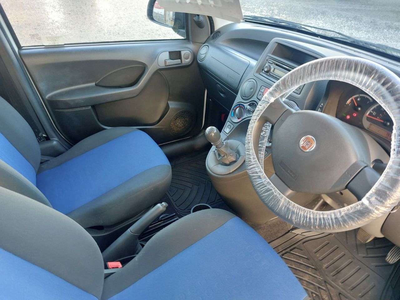 2011 FIAT PANDA 2011 FIAT PANDA