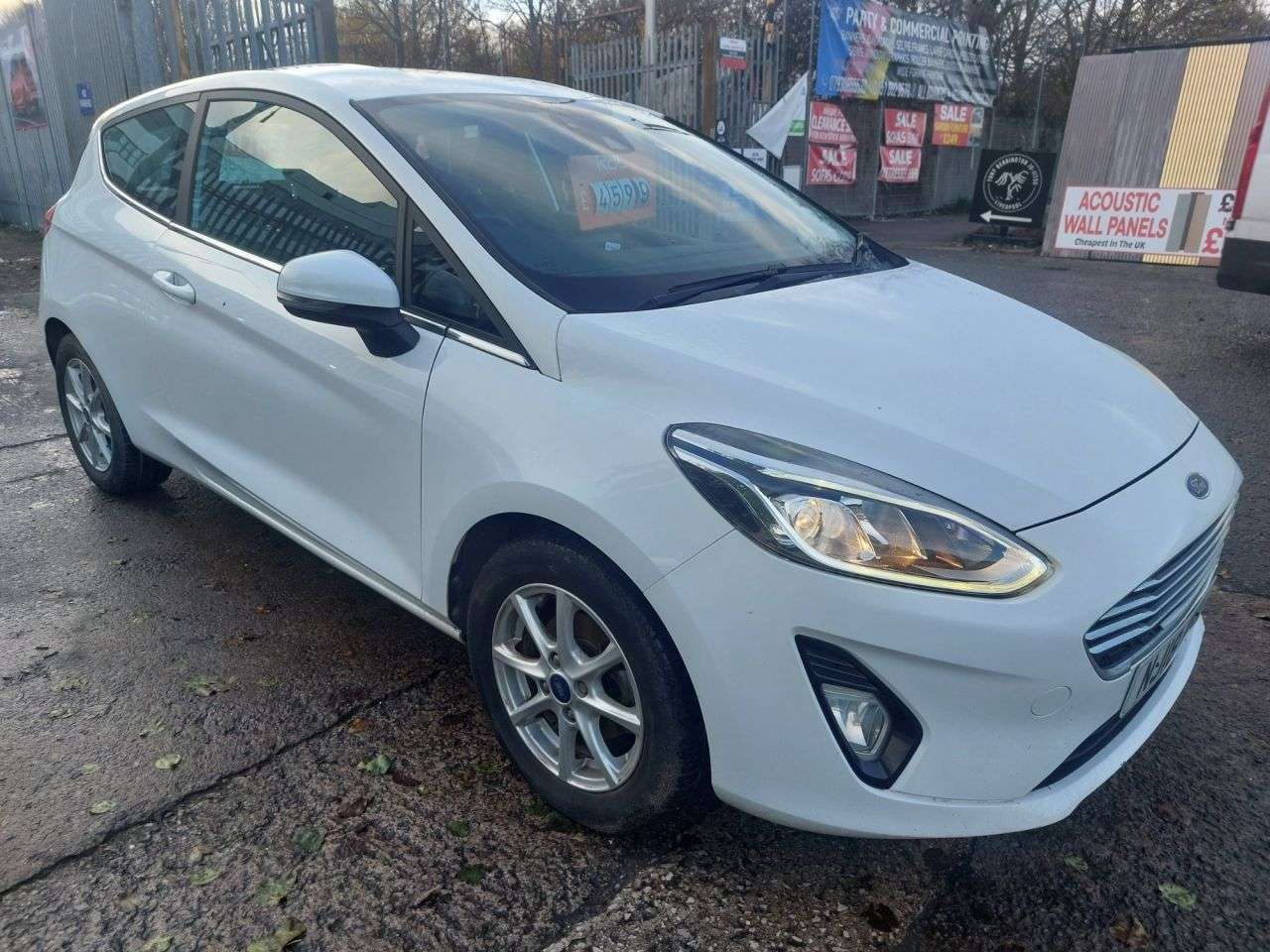 A 2018 FORD FIESTA 1.1 Ti-VCT Zetec Hatchback 3dr Petrol Manual Euro 6 (s/s) (85 ps) SERVICE H A 2018 FORD FIESTA 1.1 Ti-VCT Zetec Hatchback 3dr Petrol Manual Euro 6 (s/s) (85 ps) SERVICE H