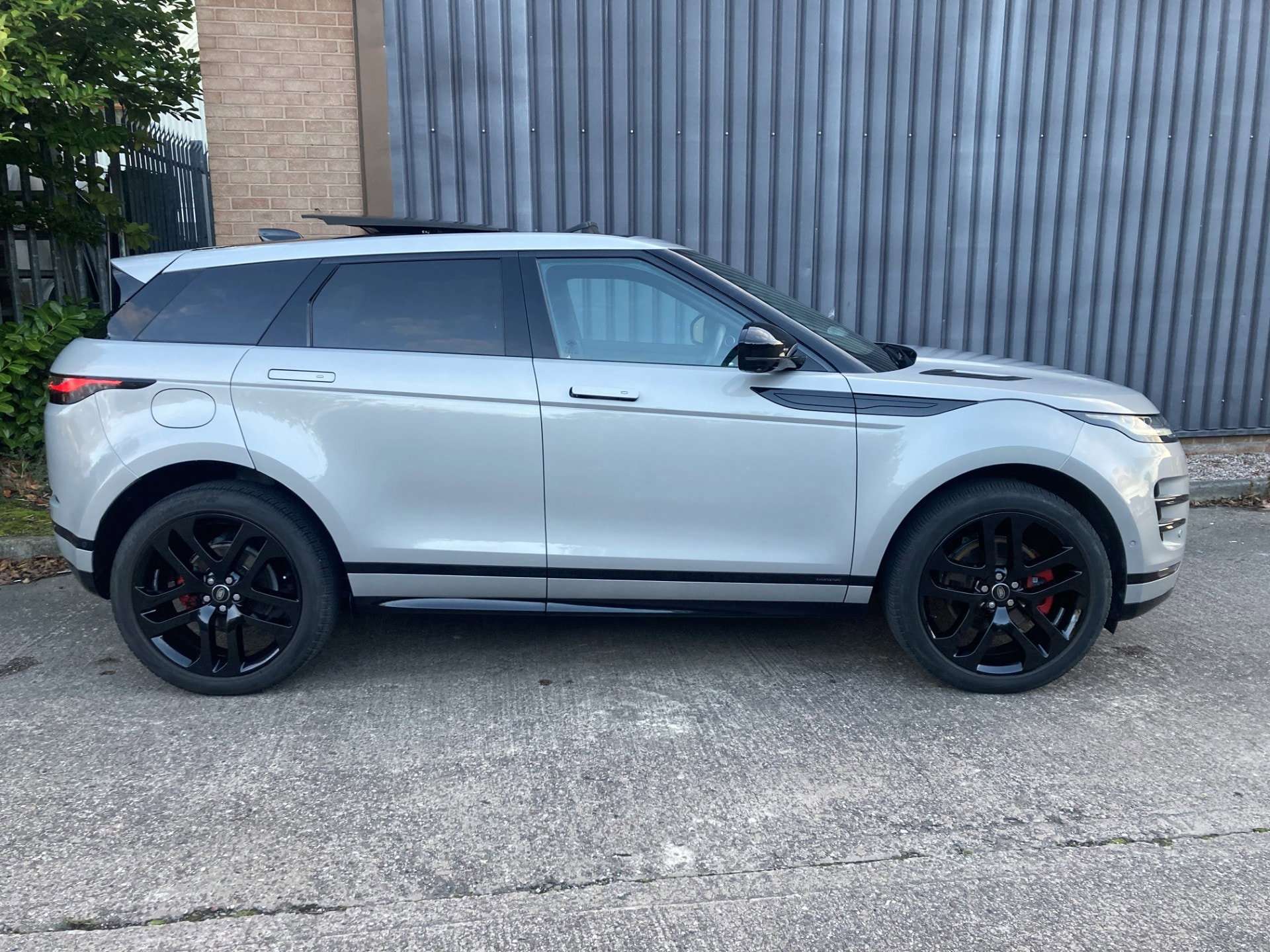 2024 LAND ROVER RANGE ROVER EVOQUE 2024 LAND ROVER RANGE ROVER EVOQUE