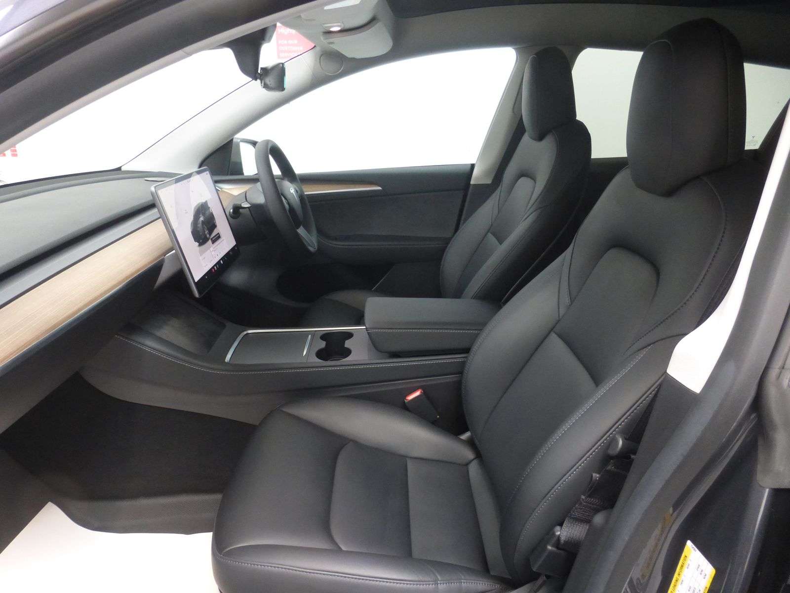 A 2022 TESLA MODEL Y (Dual Motor) Long Range SUV 5dr Electric Auto 4WDE (384 bhp) A 2022 TESLA MODEL Y (Dual Motor) Long Range SUV 5dr Electric Auto 4WDE (384 bhp)