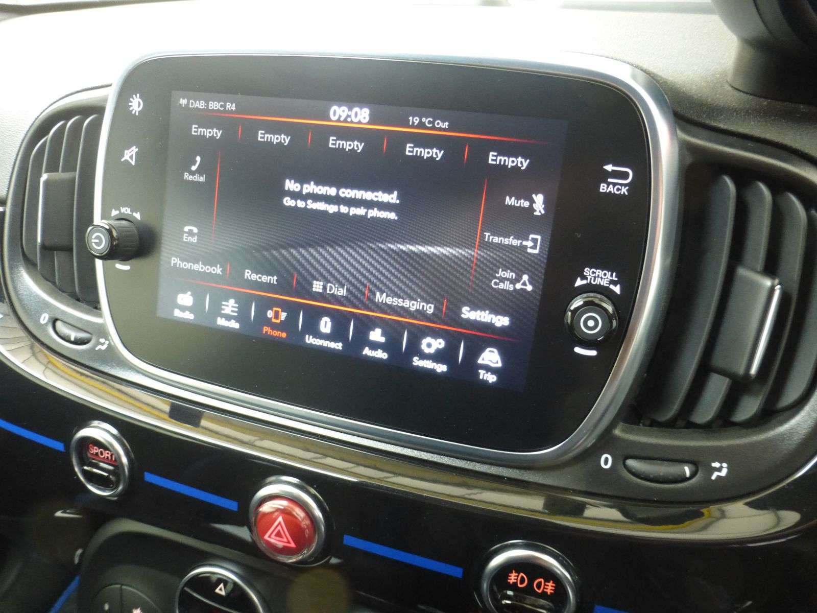 2020 ABARTH 595 2020 ABARTH 595