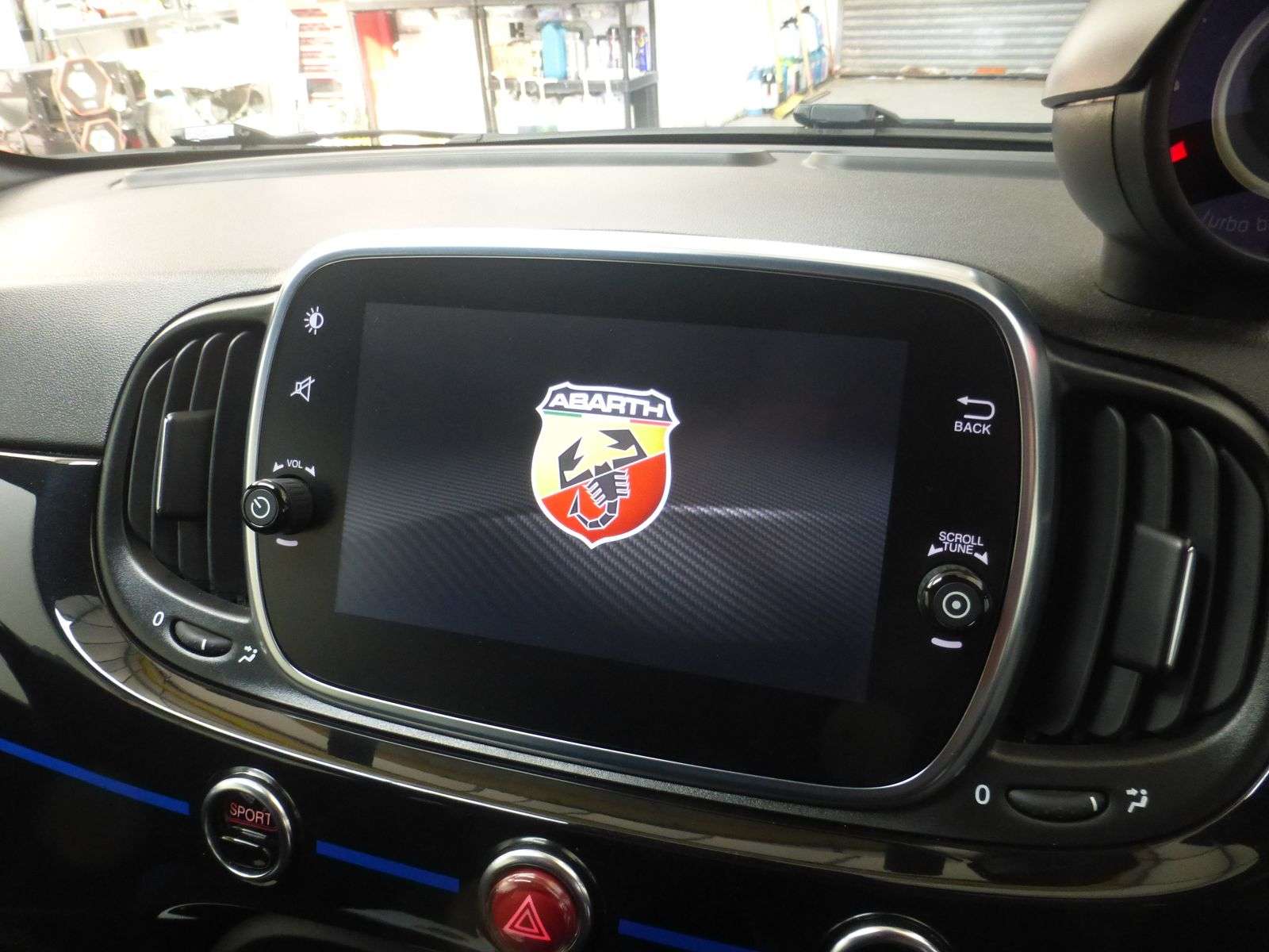 2020 ABARTH 595 2020 ABARTH 595