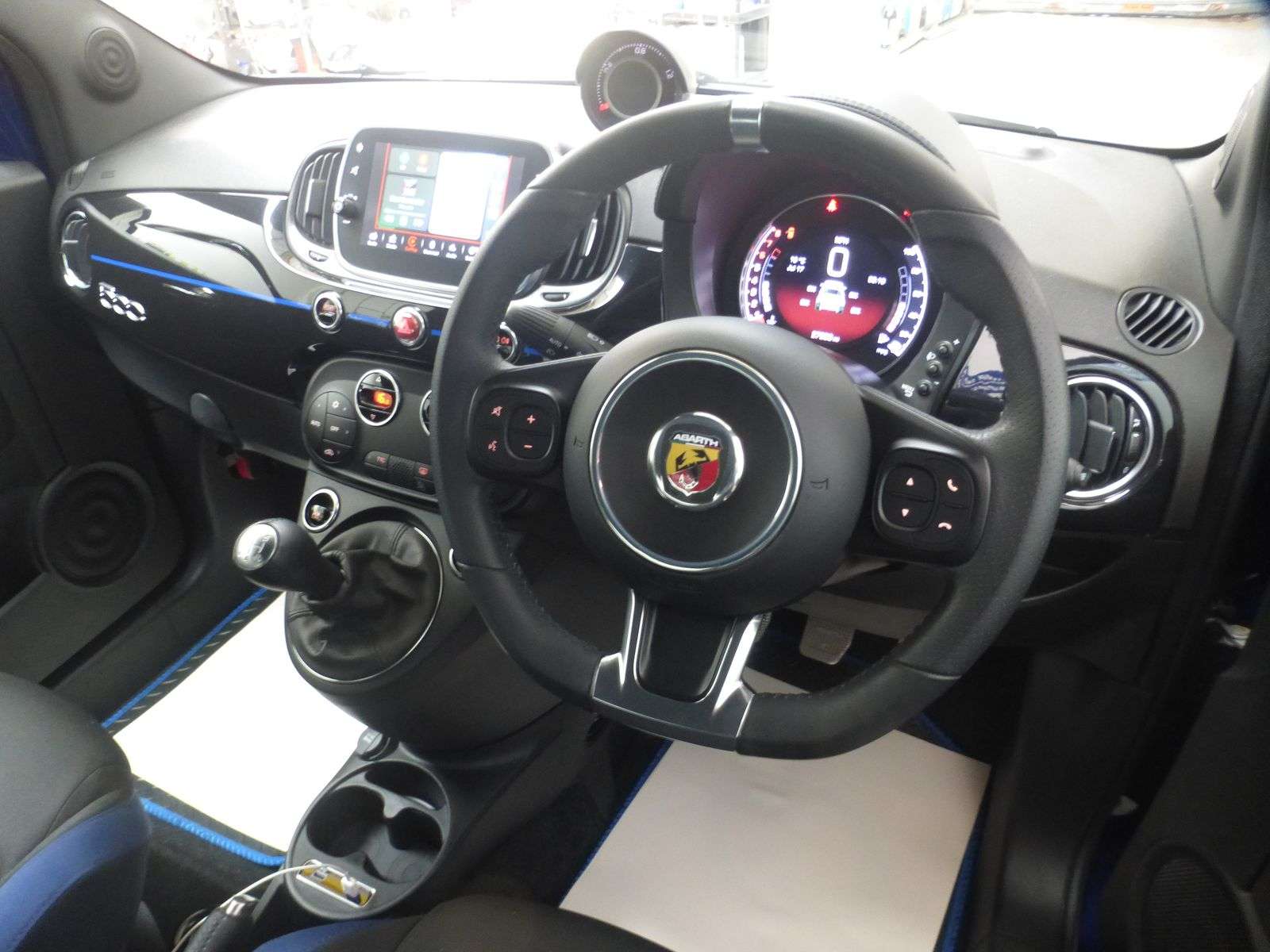 2020 ABARTH 595 2020 ABARTH 595