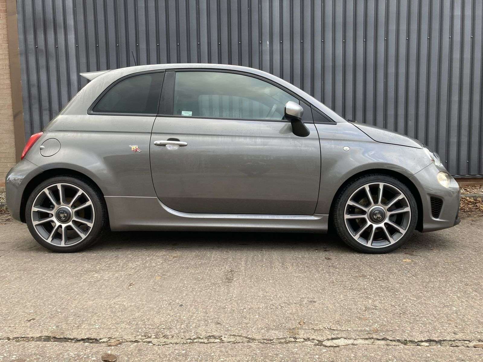 2022 ABARTH 595 2022 ABARTH 595