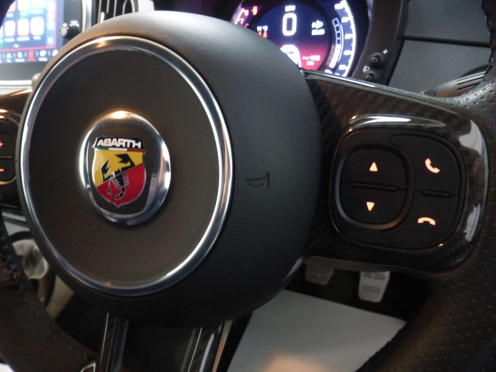 2022 ABARTH 595 2022 ABARTH 595