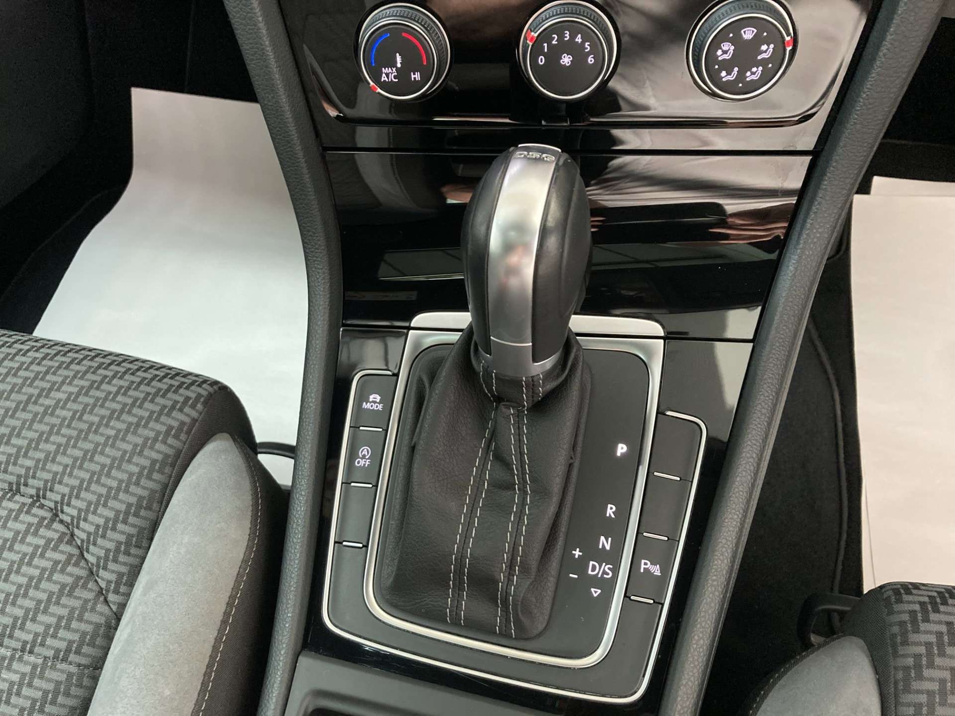 2018 VOLKSWAGEN GOLF 2018 VOLKSWAGEN GOLF