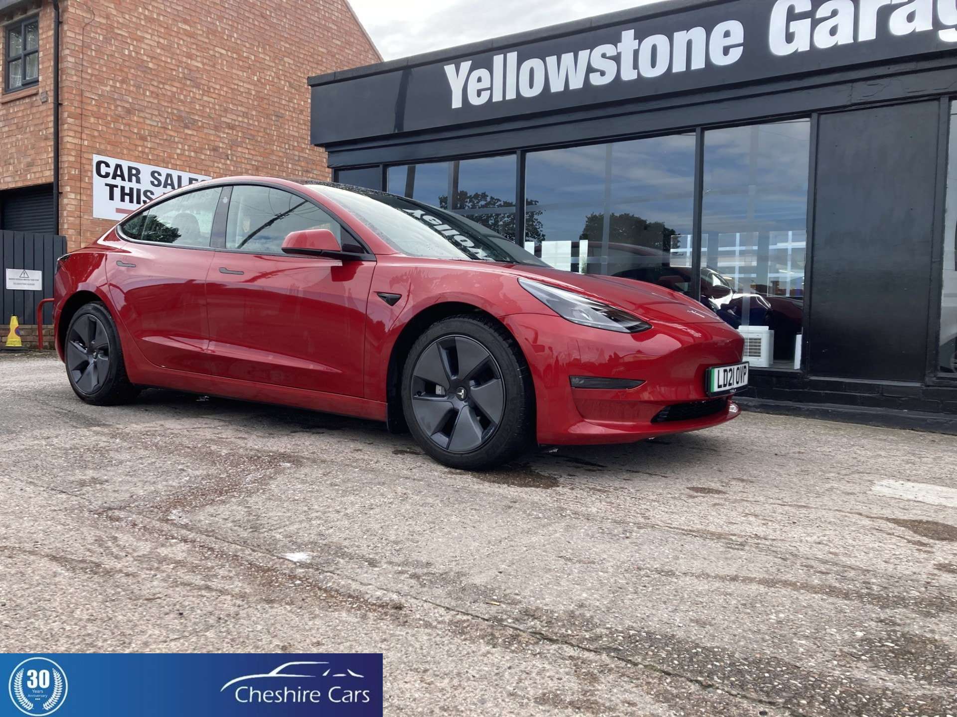 A 2021 TESLA MODEL 3 (Dual Motor) Long Range Saloon 4dr Electric Auto 4WDE (346 ps) A 2021 TESLA MODEL 3 (Dual Motor) Long Range Saloon 4dr Electric Auto 4WDE (346 ps)