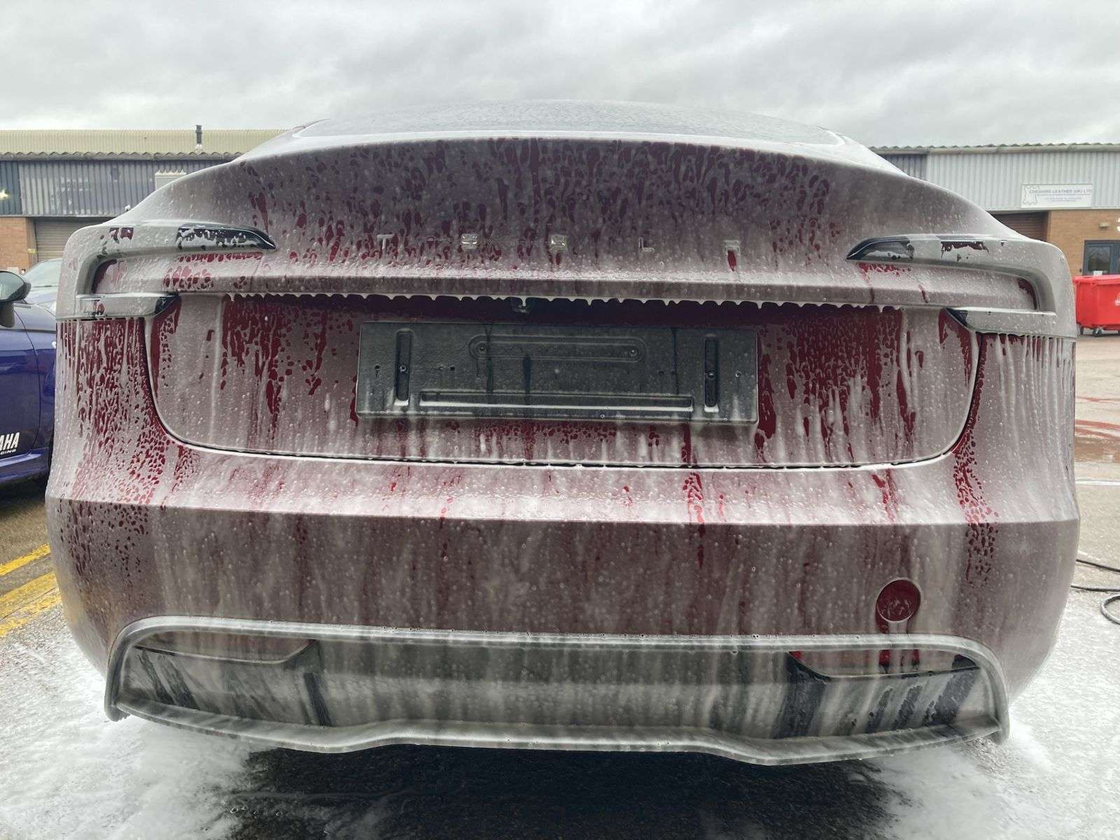 A 2024 TESLA MODEL 3 Saloon 4dr Electric Auto RWD (208 ps) A 2024 TESLA MODEL 3 Saloon 4dr Electric Auto RWD (208 ps)