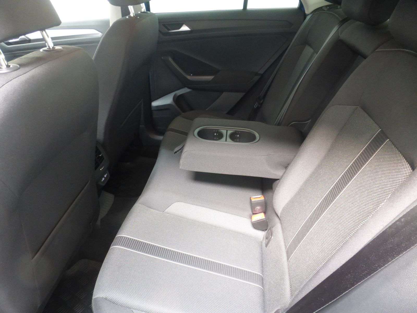 2023 VOLKSWAGEN T-ROC 2023 VOLKSWAGEN T-ROC