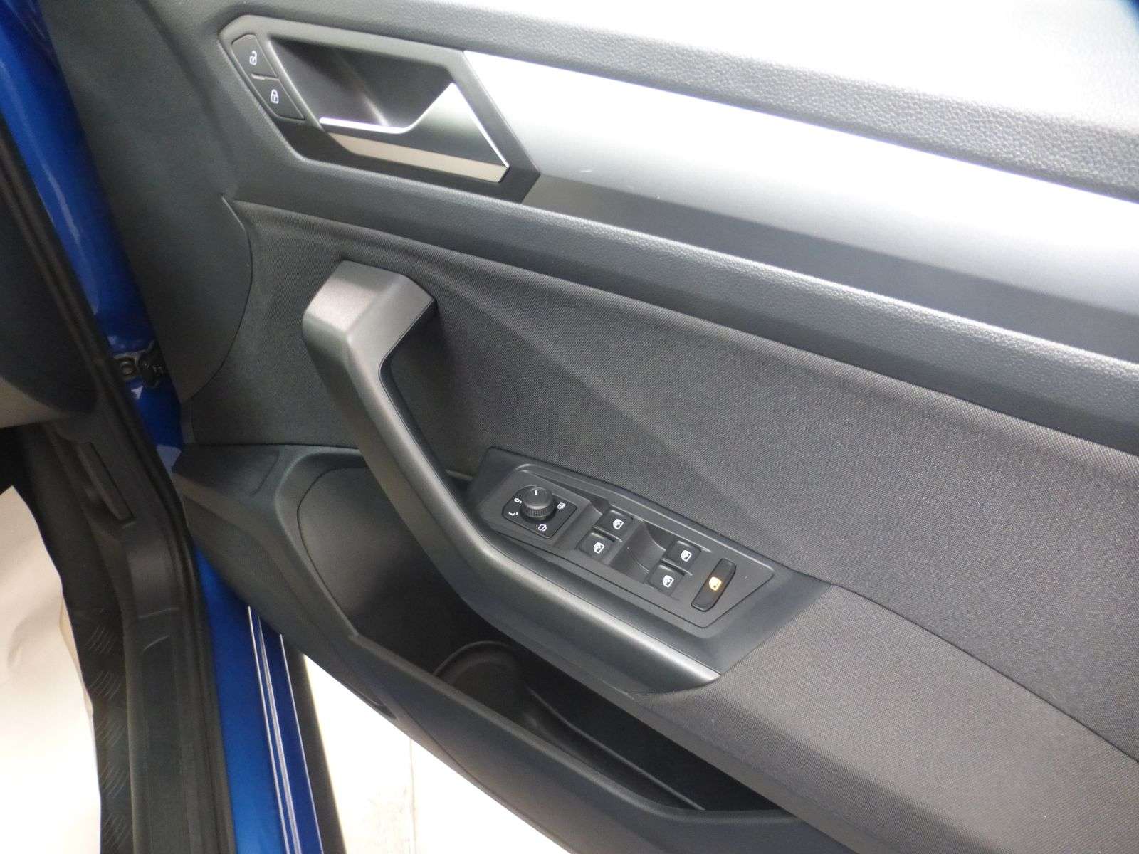 2023 VOLKSWAGEN T-ROC 2023 VOLKSWAGEN T-ROC