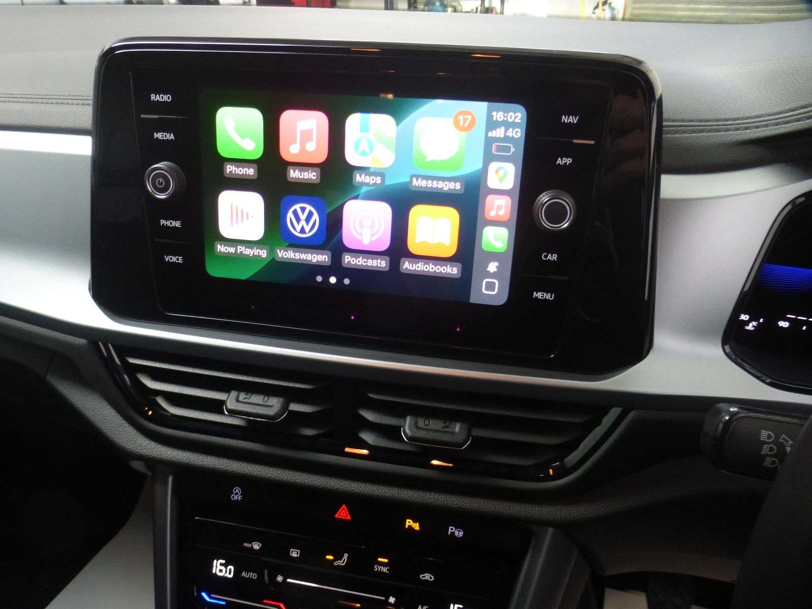 2023 VOLKSWAGEN T-ROC 2023 VOLKSWAGEN T-ROC