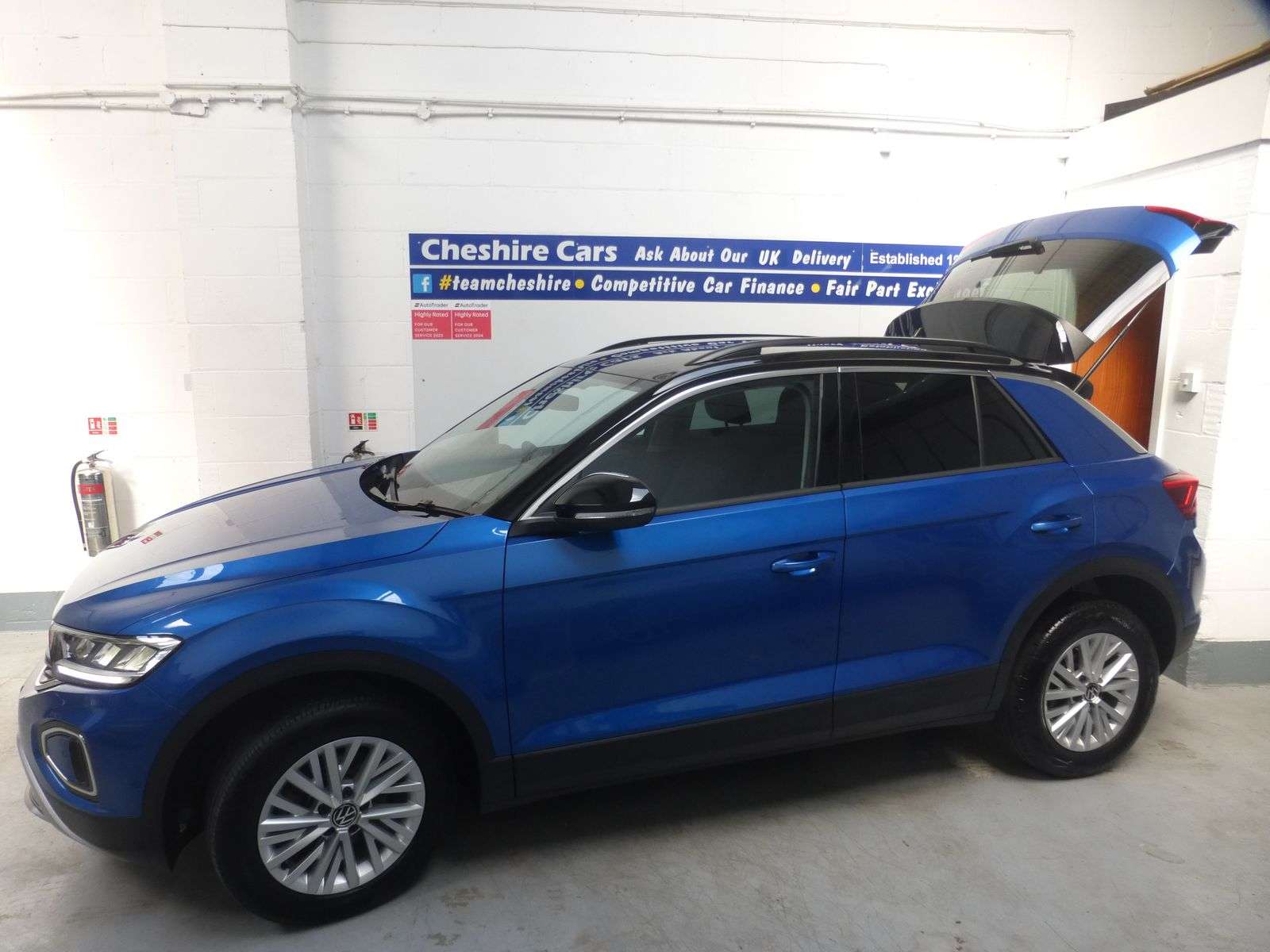 2023 VOLKSWAGEN T-ROC 2023 VOLKSWAGEN T-ROC