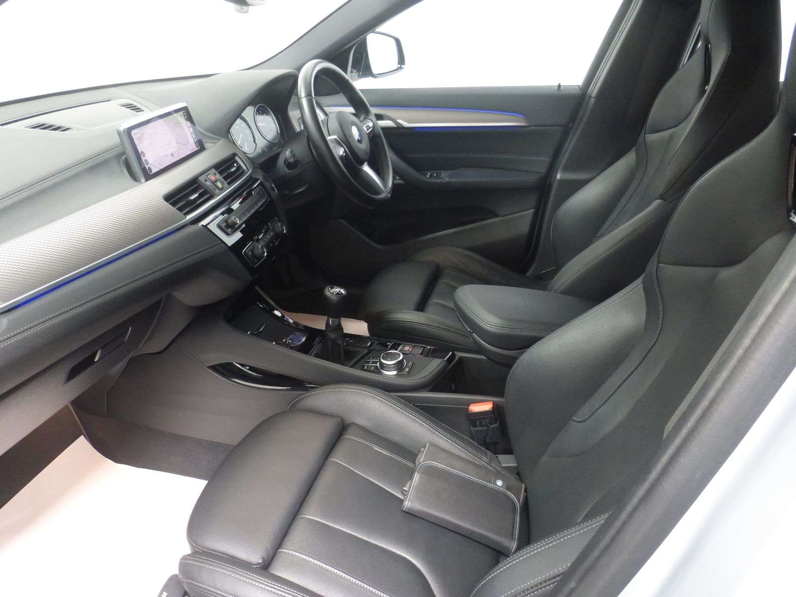 A 2022 BMW X2 1.5 18i M Mesh Edition SUV 5dr Petrol Manual sDrive Euro 6 (s/s) (136 ps) A 2022 BMW X2 1.5 18i M Mesh Edition SUV 5dr Petrol Manual sDrive Euro 6 (s/s) (136 ps)