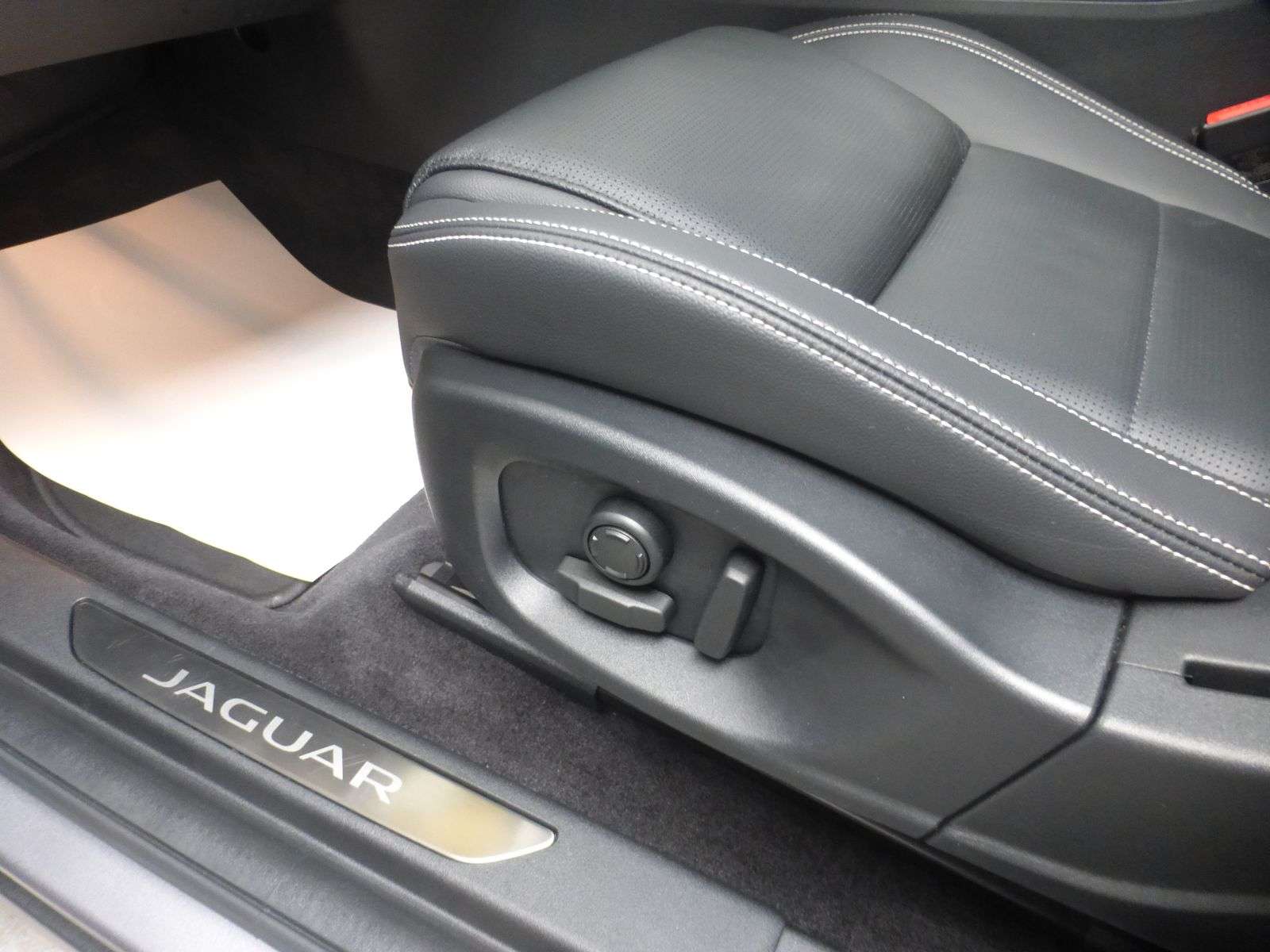 2023 JAGUAR E-PACE 2023 JAGUAR E-PACE