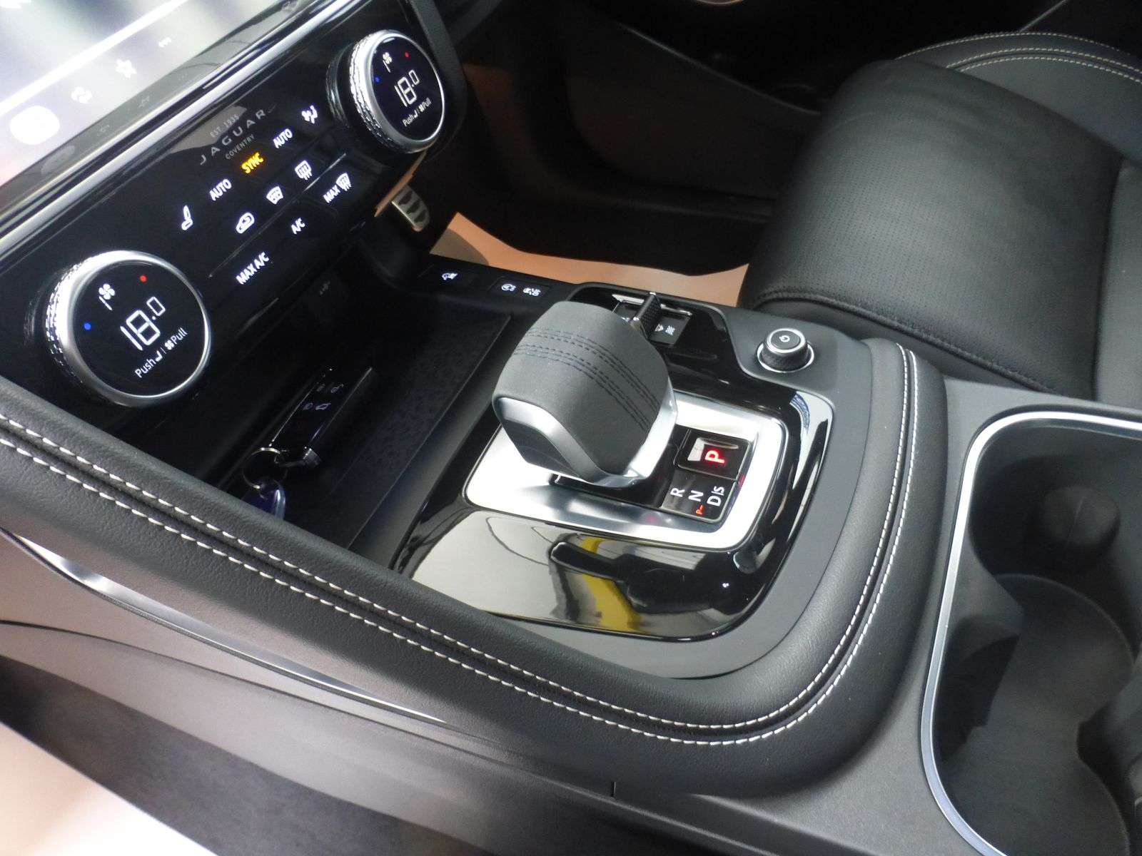 2023 JAGUAR E-PACE 2023 JAGUAR E-PACE
