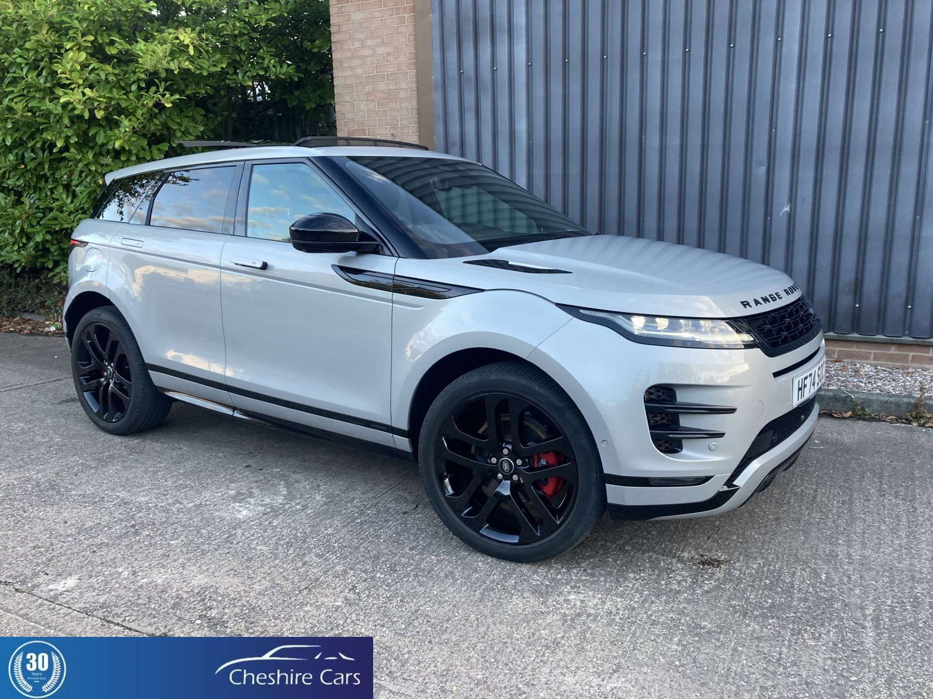 A 2024 LAND ROVER RANGE ROVER EVOQUE 2.0 D200 MHEV Autobiography SUV 5dr Diesel Auto 4WD Euro 6 (s/s) (204 ps) A 2024 LAND ROVER RANGE ROVER EVOQUE 2.0 D200 MHEV Autobiography SUV 5dr Diesel Auto 4WD Euro 6 (s/s) (204 ps)