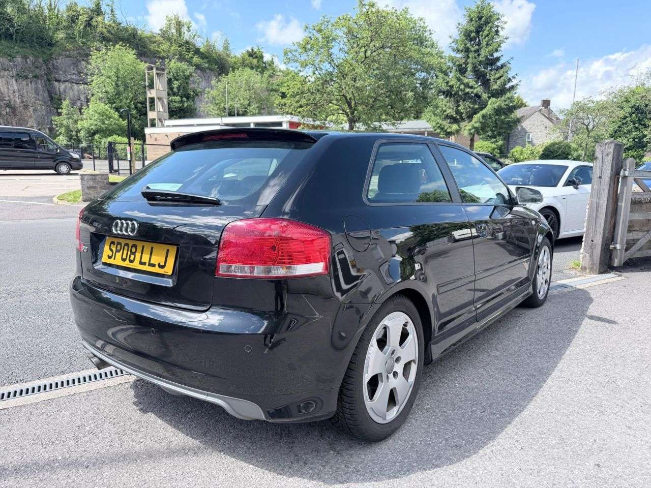 A 2008 AUDI S3 2.0 TFSI Hatch 3dr Petrol Man quattro (261 bhp)*FSH 11 STAMPS*LEATHER* **SE A 2008 AUDI S3 2.0 TFSI Hatch 3dr Petrol Man quattro (261 bhp)*FSH 11 STAMPS*LEATHER* **SE