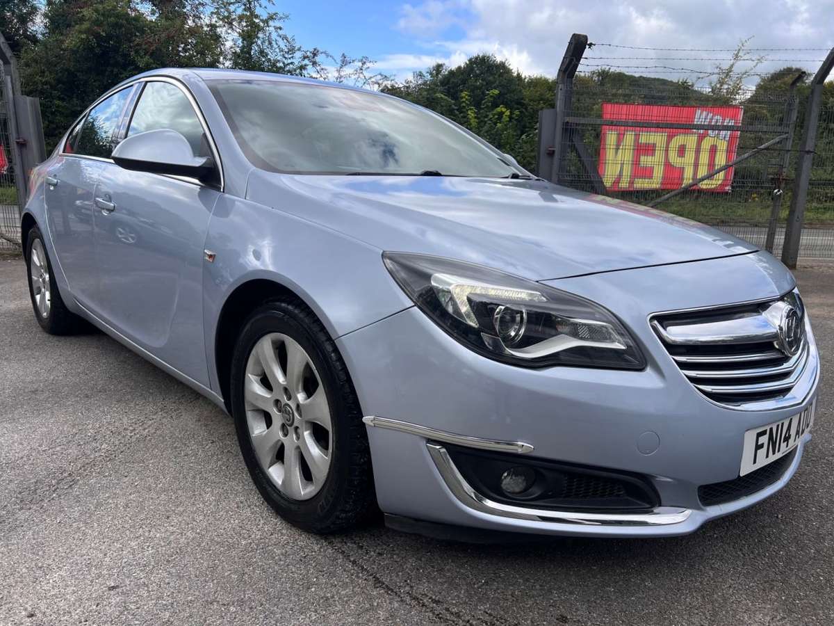 Check out this Vauxhall Insignia 2014 Diesel Manual