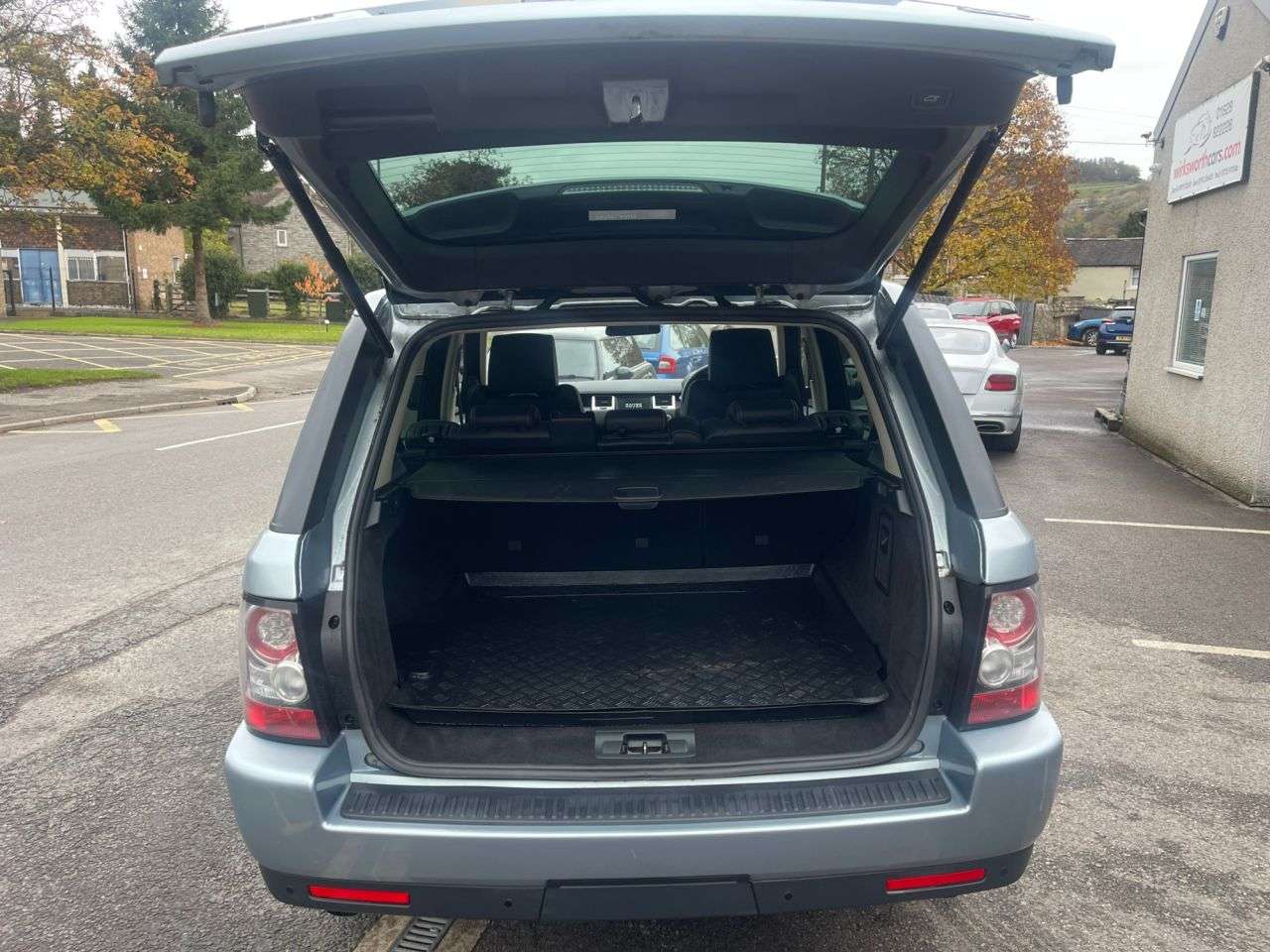 A 2012 LAND ROVER RANGE ROVER SPORT 3.0 SD V6 HSE SUV 5dr Diesel Auto 4WD*FSH 6 STAMPS*VERY LOW MILEAGE* *FSH 6 A 2012 LAND ROVER RANGE ROVER SPORT 3.0 SD V6 HSE SUV 5dr Diesel Auto 4WD*FSH 6 STAMPS*VERY LOW MILEAGE* *FSH 6