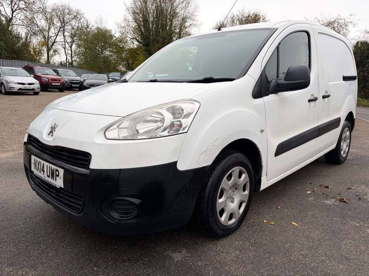 A 2014 PEUGEOT PARTNER 1.6 HDi 850 S Panel Van 4dr Diesel Manual L1, 15 SERVICE STAMPS, FSH, 2 KEY A 2014 PEUGEOT PARTNER 1.6 HDi 850 S Panel Van 4dr Diesel Manual L1, 15 SERVICE STAMPS, FSH, 2 KEY