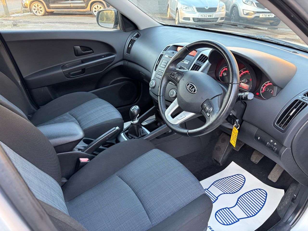 2011 KIA CEED 2011 KIA CEED